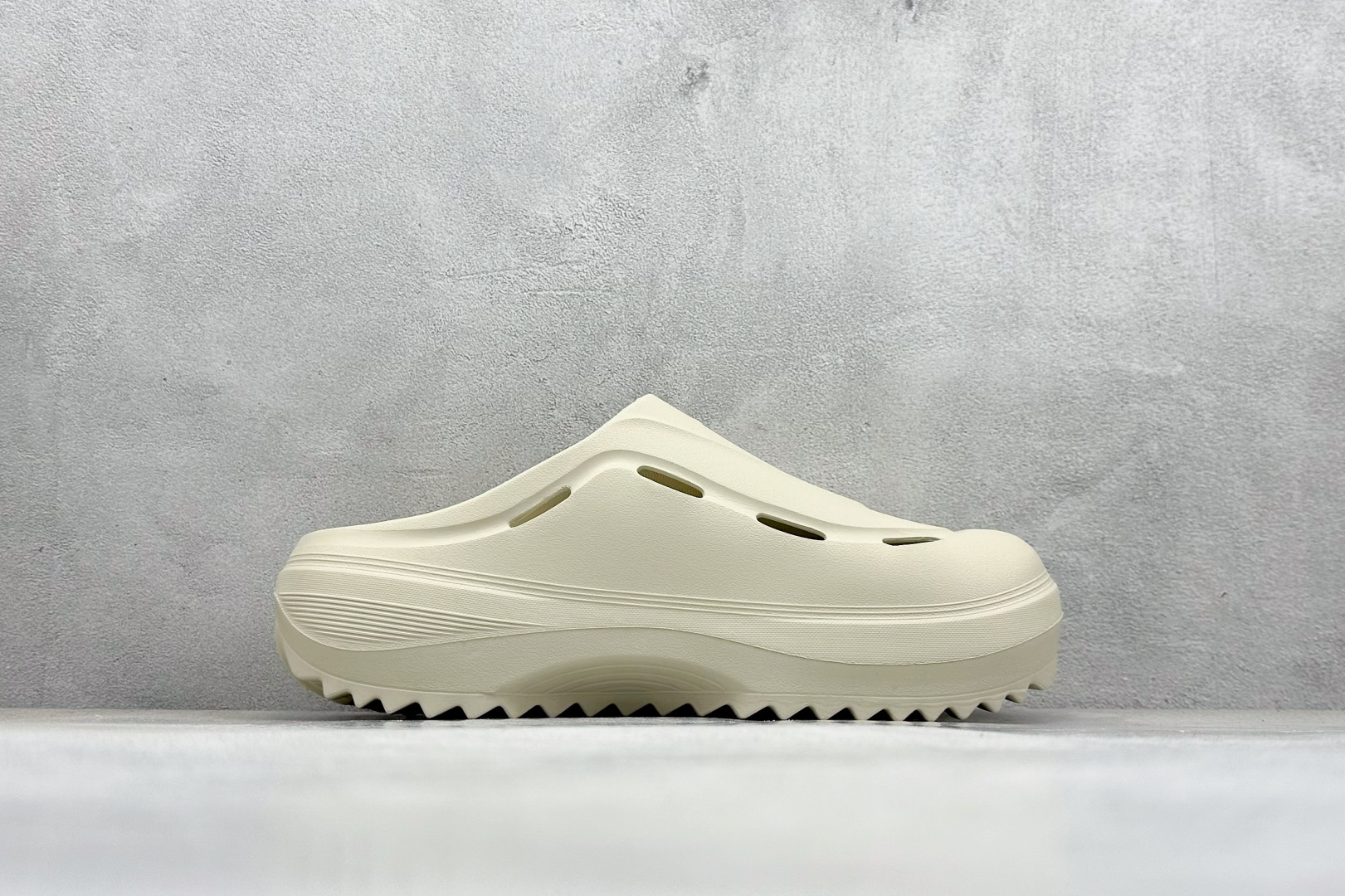 图片[2]-XD版AD OZWAVE CLOG 防滑包头 厨师鞋二代 稳定缓震回弹厚底老爹拖鞋 ​厚底设计 做工精细 可拆洗鞋垫缓震透气性能十分出色 脚感舒服柔软 EVA鞋底防滑性能 货号：JR6758 ​尺码：36-45-选品中心