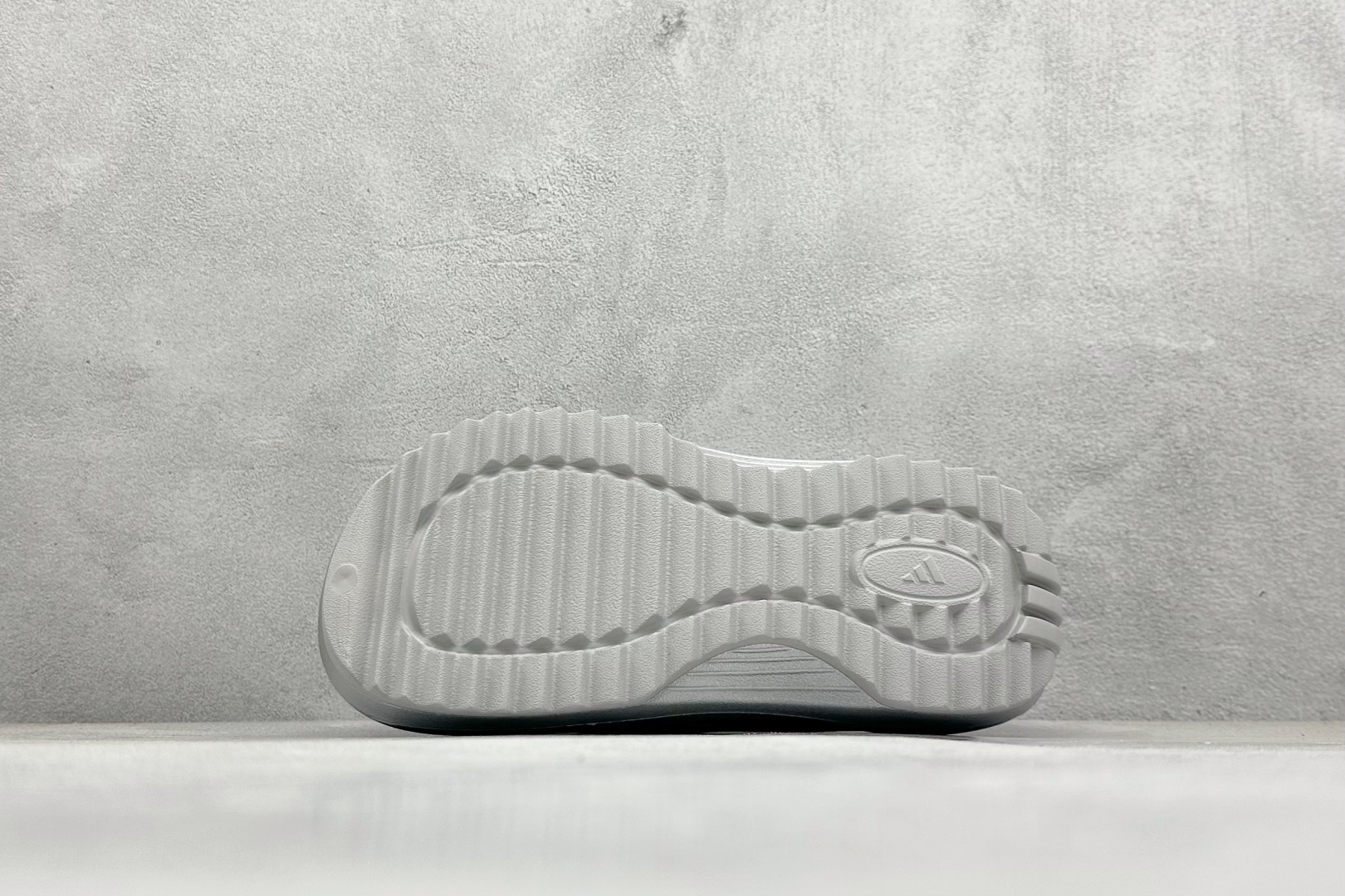 100 XD版AD OZWAVE CLOG 防滑包头 厨师鞋二代 稳定缓震回弹厚底老爹拖鞋  JR6757