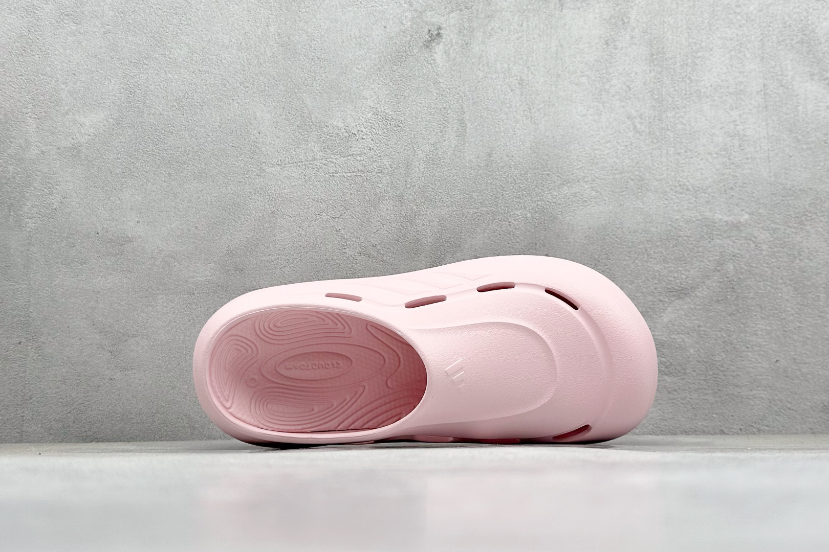 100 XD版AD OZWAVE CLOG 防滑包头 厨师鞋二代 稳定缓震回弹厚底老爹拖鞋 JR6756