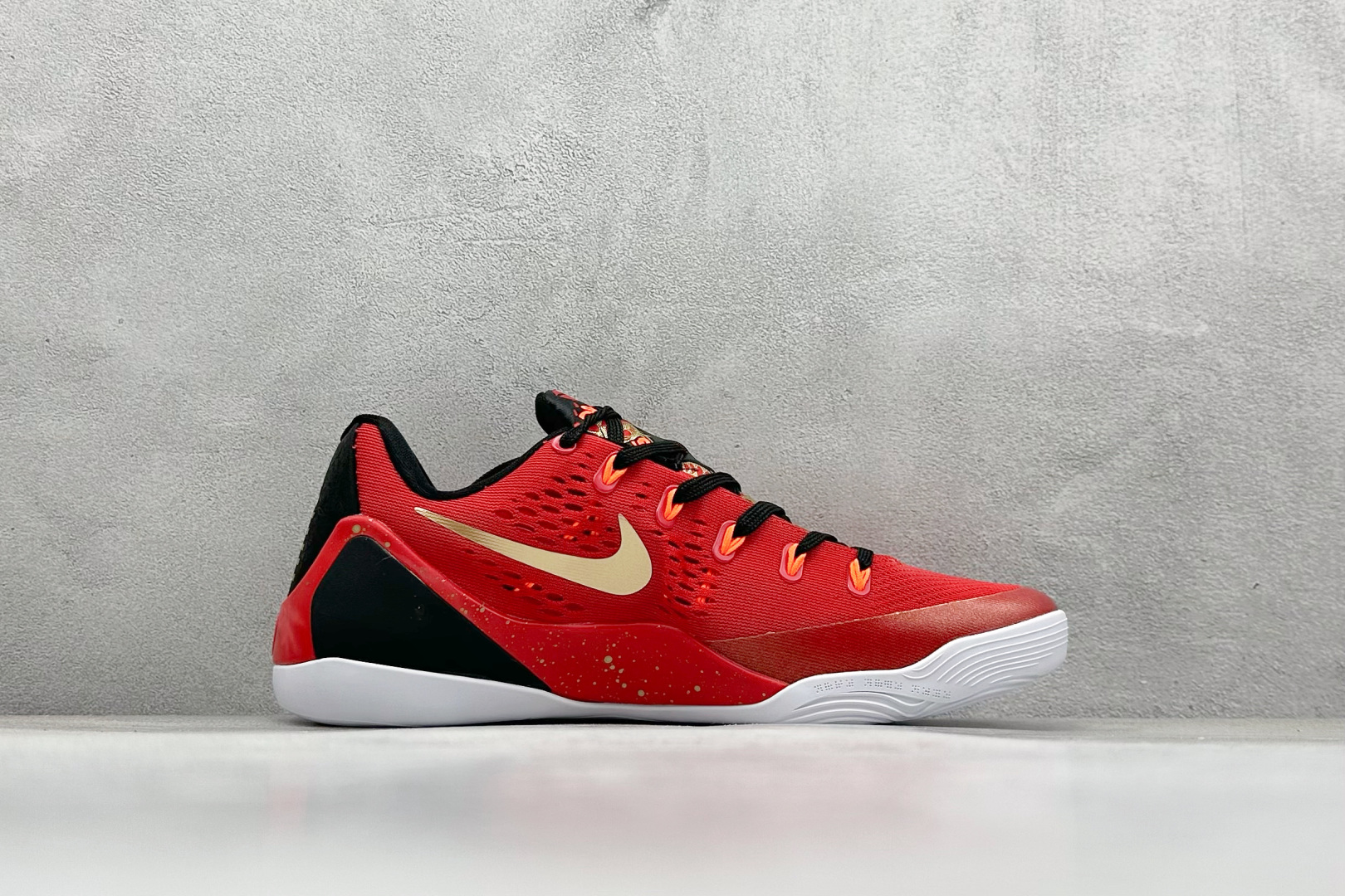 300 GJR版 NK Kobe 9 Elite Protro 科比九代精英款低帮实战篮球鞋  715147-670