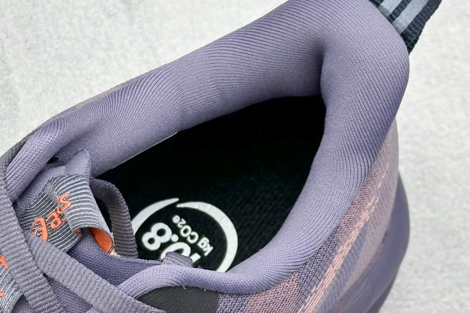 图片[8]-FS版Asics Novablast 5 低帮轻量透气缓震休闲运动跑步鞋 采用单丝纤维网布鞋面材质 鞋口圈柔软反绒皮材料 全新EVA与OBC混合发泡中底 外置防滑耐磨大底片 货号： 1011B974-500 尺码：36 36.5 37.5 38 38.5 39 40 40.5 41 42 42.5 43 44 45-选品中心