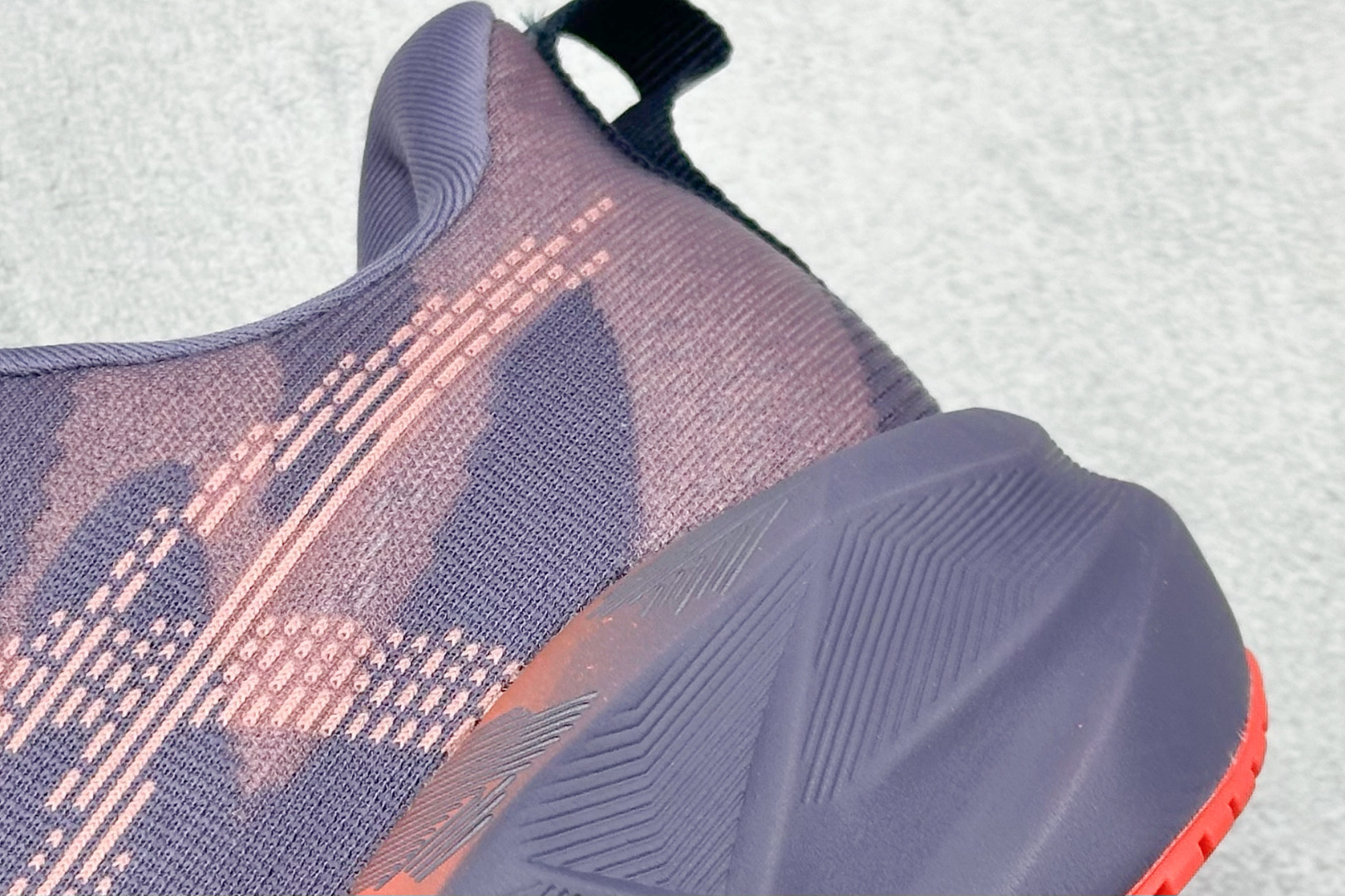 图片[9]-FS版Asics Novablast 5 低帮轻量透气缓震休闲运动跑步鞋 采用单丝纤维网布鞋面材质 鞋口圈柔软反绒皮材料 全新EVA与OBC混合发泡中底 外置防滑耐磨大底片 货号： 1011B974-500 尺码：36 36.5 37.5 38 38.5 39 40 40.5 41 42 42.5 43 44 45-选品中心