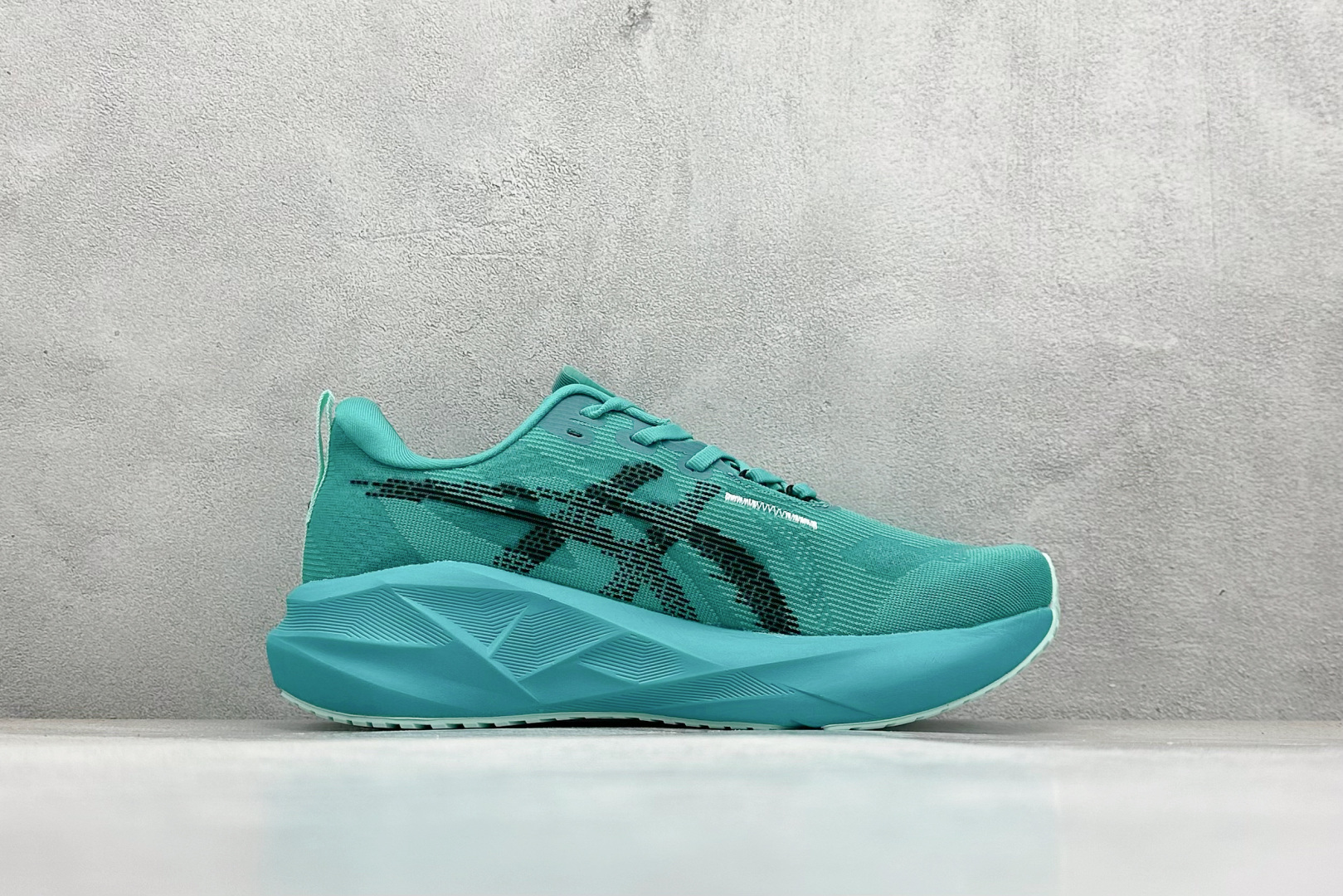 图片[2]-FS版Asics Novablast 5 低帮轻量透气缓震休闲运动跑步鞋 采用单丝纤维网布鞋面材质 鞋口圈柔软反绒皮材料 全新EVA与OBC混合发泡中底 外置防滑耐磨大底片 货号： 1011B974-401 尺码：36 36.5 37.5 38 38.5 39 40 40.5 41 42 42.5 43 44 45-选品中心