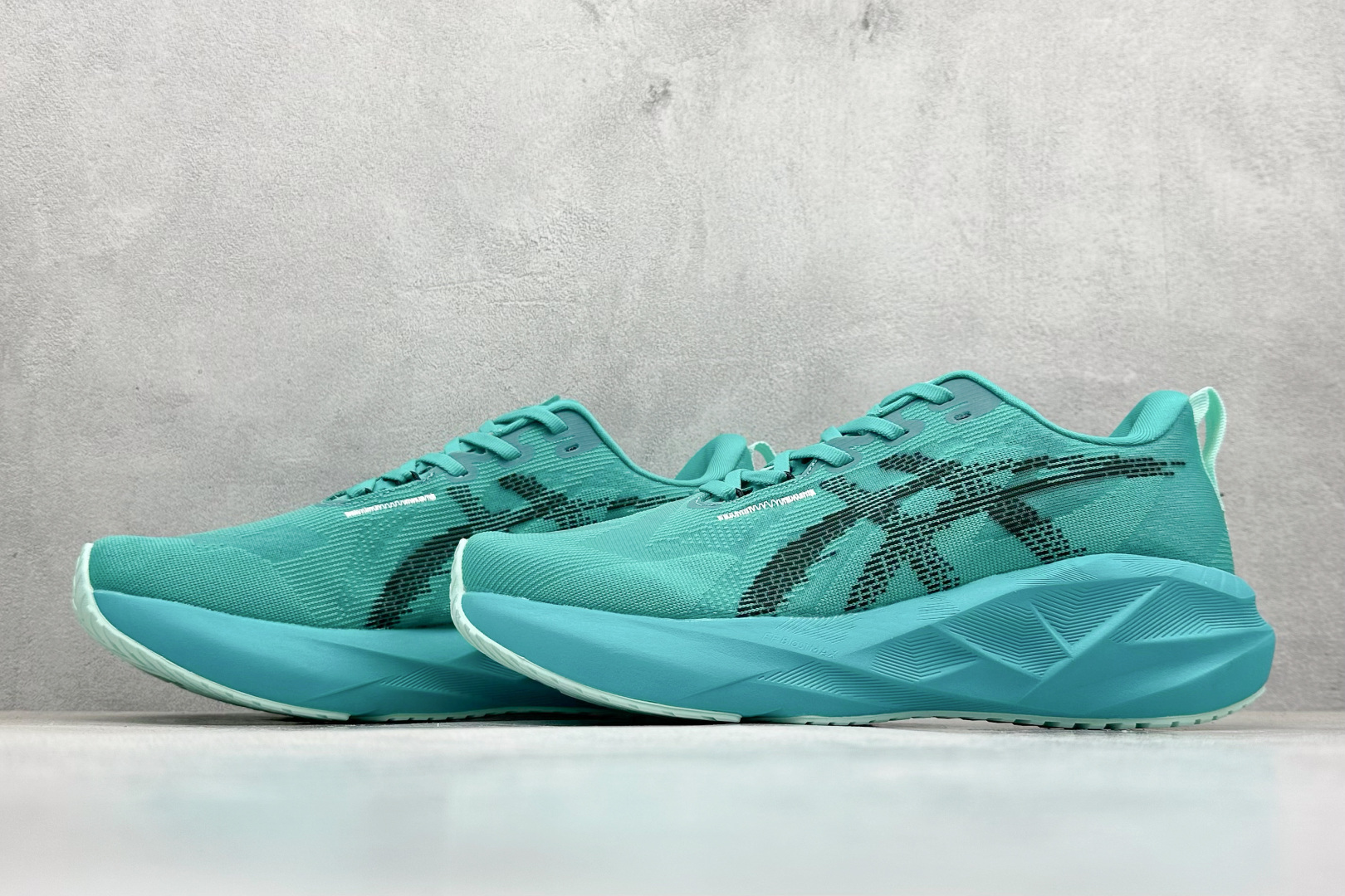 图片[5]-FS版Asics Novablast 5 低帮轻量透气缓震休闲运动跑步鞋 采用单丝纤维网布鞋面材质 鞋口圈柔软反绒皮材料 全新EVA与OBC混合发泡中底 外置防滑耐磨大底片 货号： 1011B974-401 尺码：36 36.5 37.5 38 38.5 39 40 40.5 41 42 42.5 43 44 45-选品中心