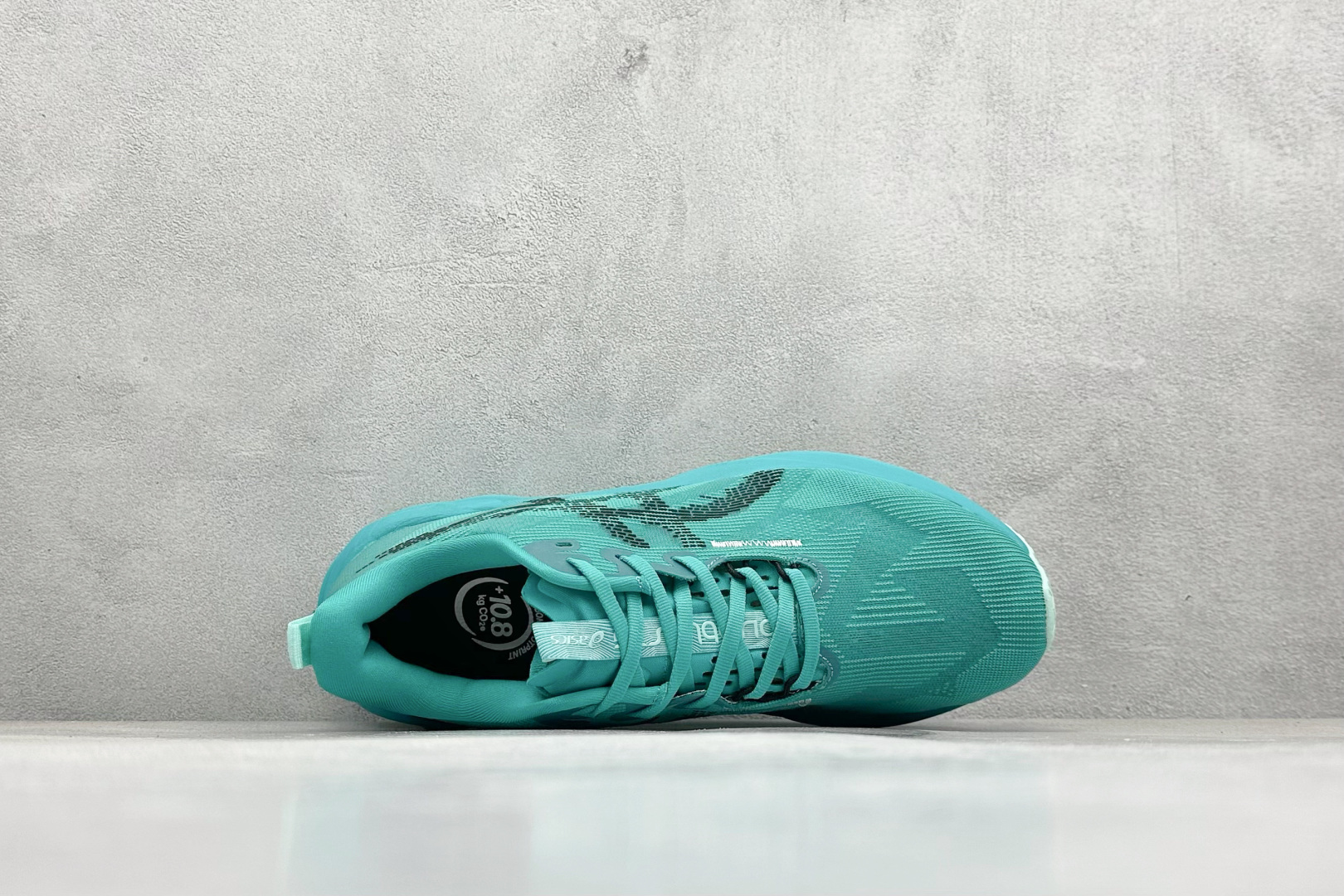 图片[3]-FS版Asics Novablast 5 低帮轻量透气缓震休闲运动跑步鞋 采用单丝纤维网布鞋面材质 鞋口圈柔软反绒皮材料 全新EVA与OBC混合发泡中底 外置防滑耐磨大底片 货号： 1011B974-401 尺码：36 36.5 37.5 38 38.5 39 40 40.5 41 42 42.5 43 44 45-选品中心