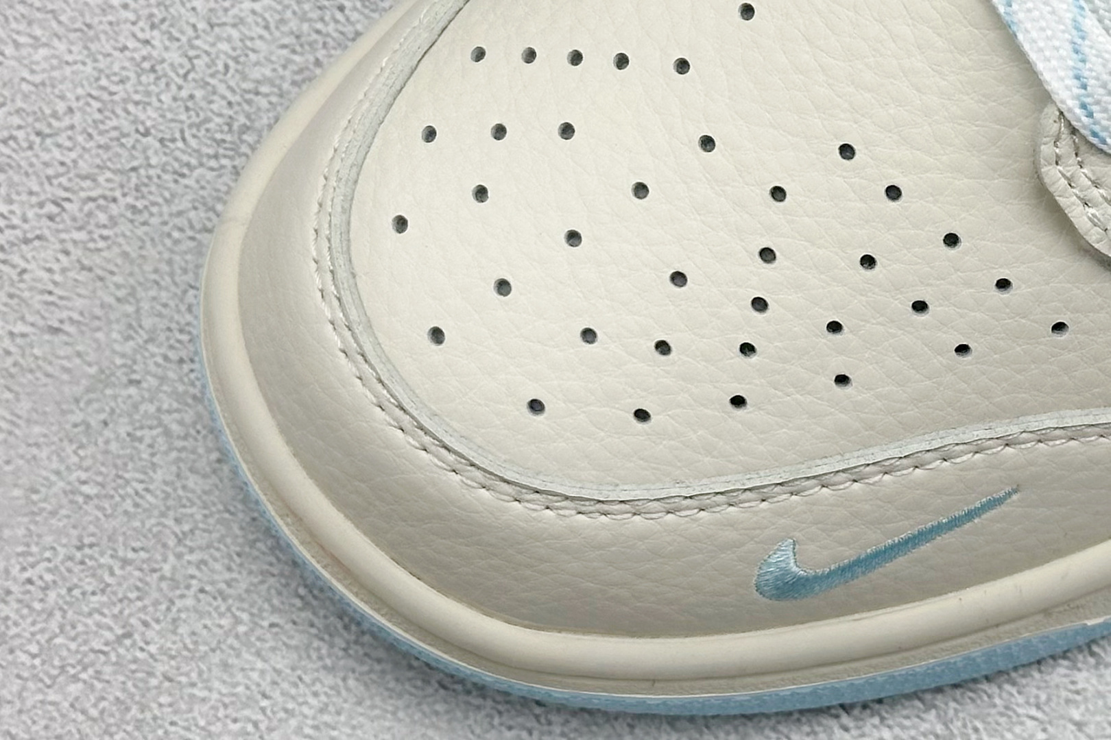 280 XC版Nike SB Dunk Low LV联名 米白浅蓝 周年高端定制 低帮休闲板鞋 KK1333-048