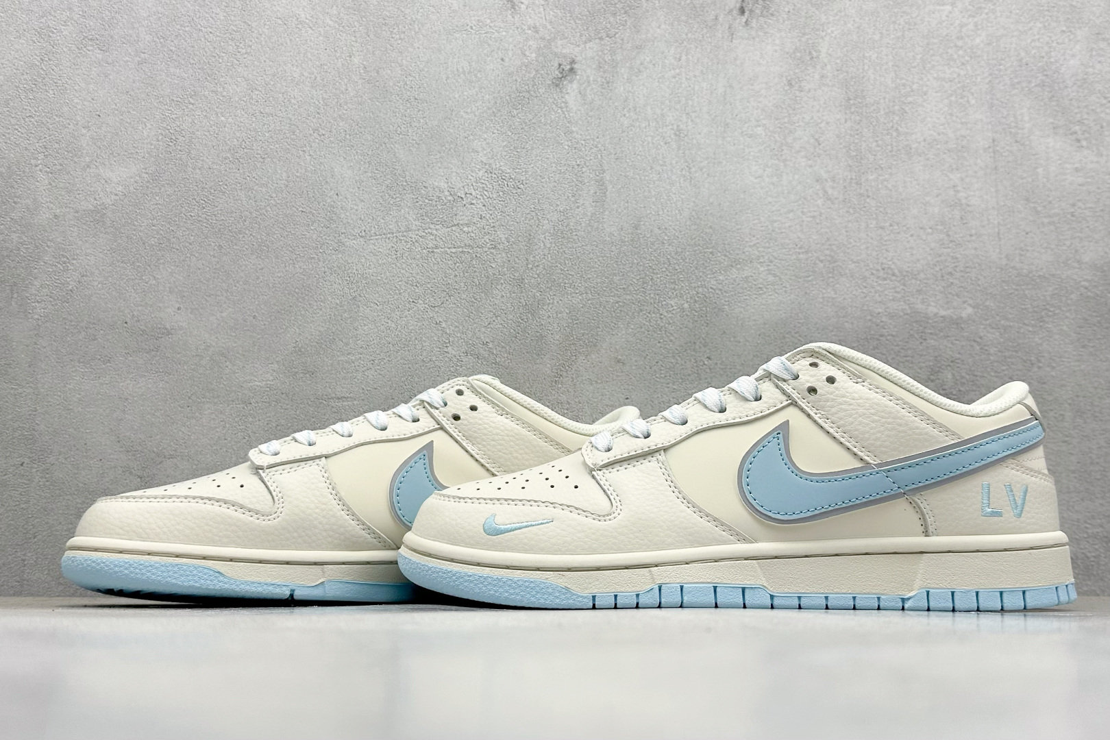 280 XC版Nike SB Dunk Low LV联名 米白浅蓝 周年高端定制 低帮休闲板鞋 KK1333-048
