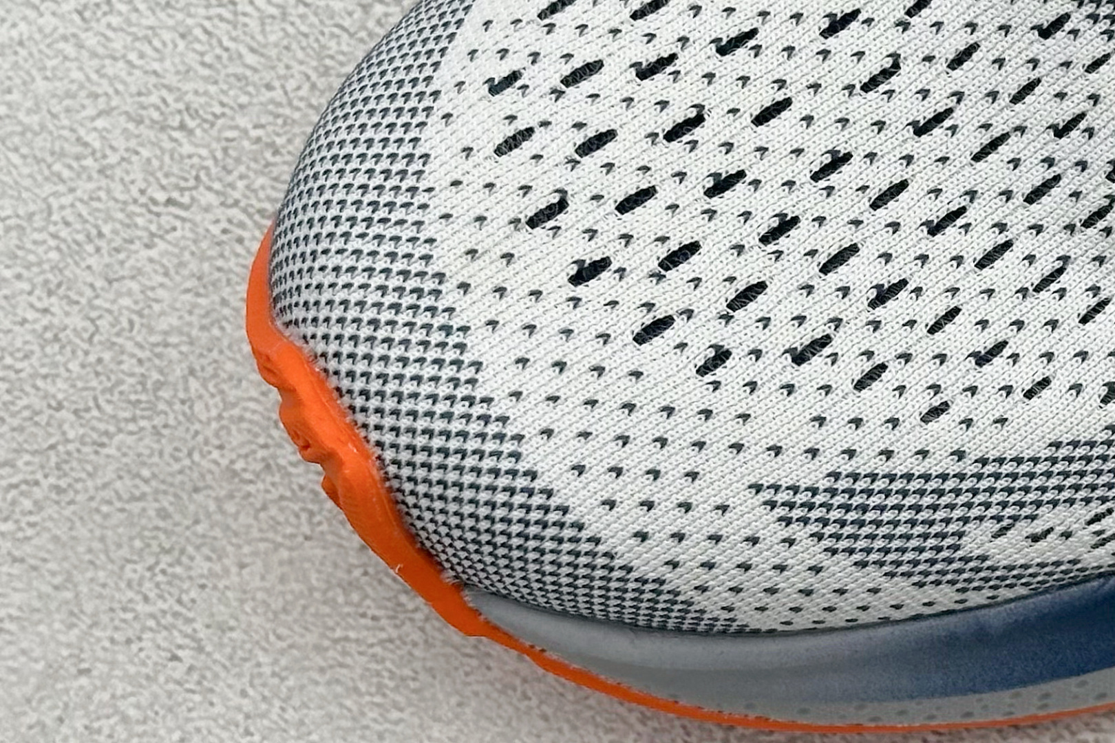 Brooks 布鲁克斯 Adrenaline GTS 24 超弹轻盈跑步鞋 低帮透气缓震支撑休闲运动慢跑鞋 110437 1D 129