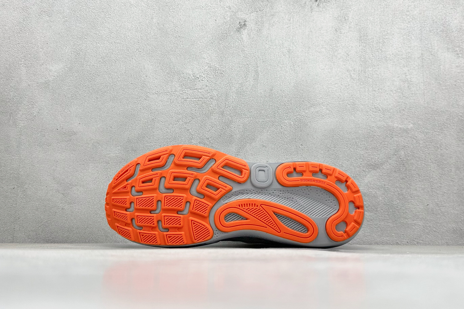 Brooks 布鲁克斯 Adrenaline GTS 24 超弹轻盈跑步鞋 低帮透气缓震支撑休闲运动慢跑鞋 110437 1D 129