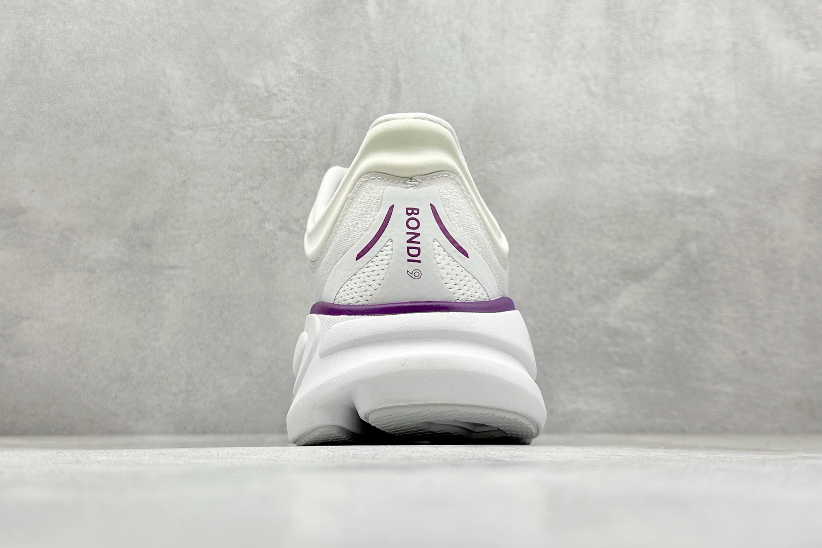  
RS版HOKA ONE ONE Bondi 9 舒适防滑耐磨低帮休闲跑步鞋 

货号：/CYWH
尺