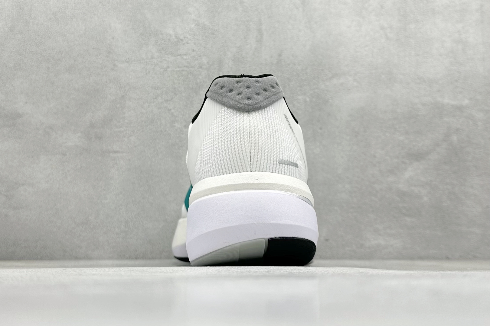 180 AdidAdizero Boston 13 轻盈跑鞋 超轻发泡底 缓震透气跑步鞋 JS4791