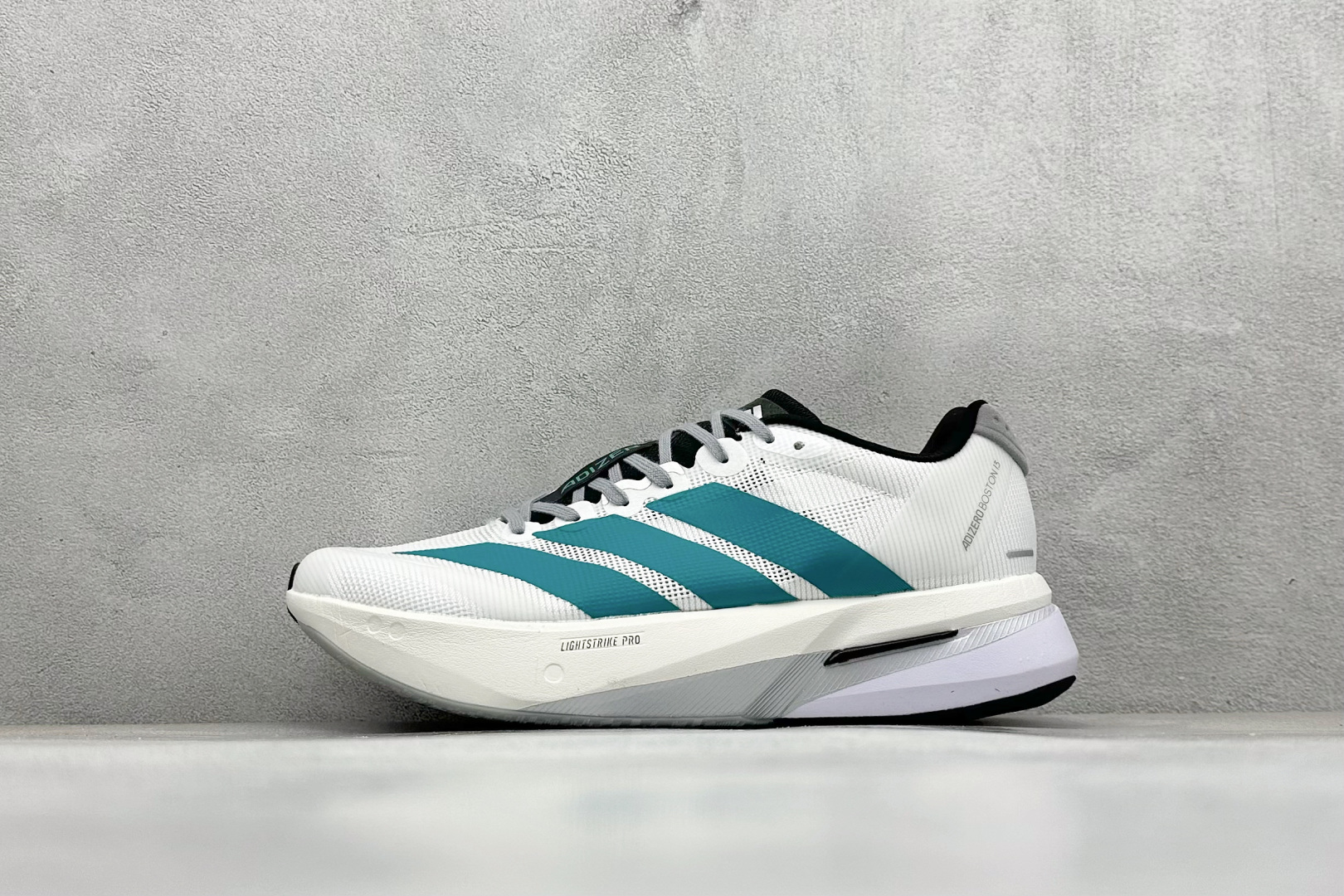 180 AdidAdizero Boston 13 轻盈跑鞋 超轻发泡底 缓震透气跑步鞋 JS4791