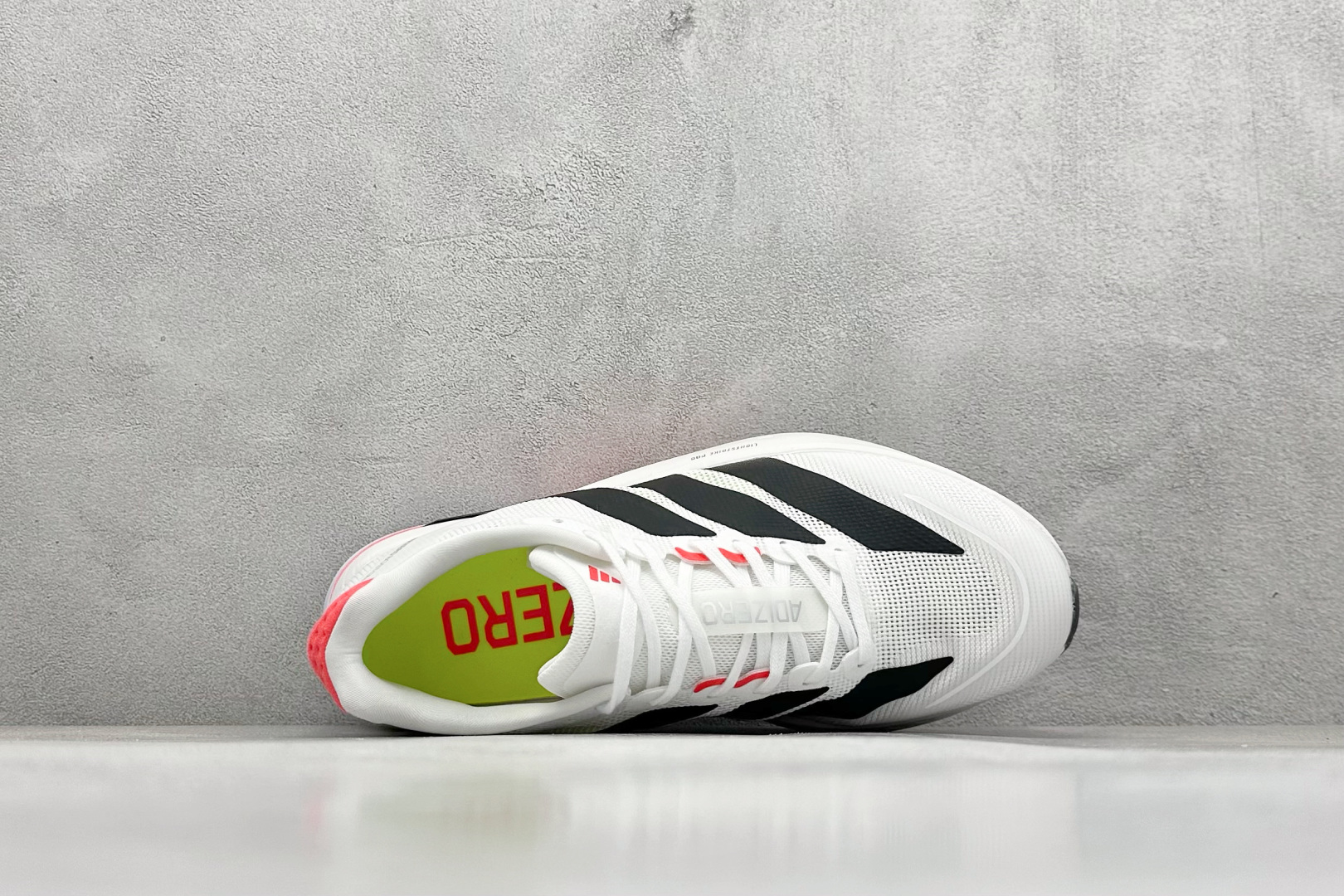 AdidAdizero Boston 13 轻盈跑鞋 超轻发泡底 缓震透气跑步鞋  JS4934