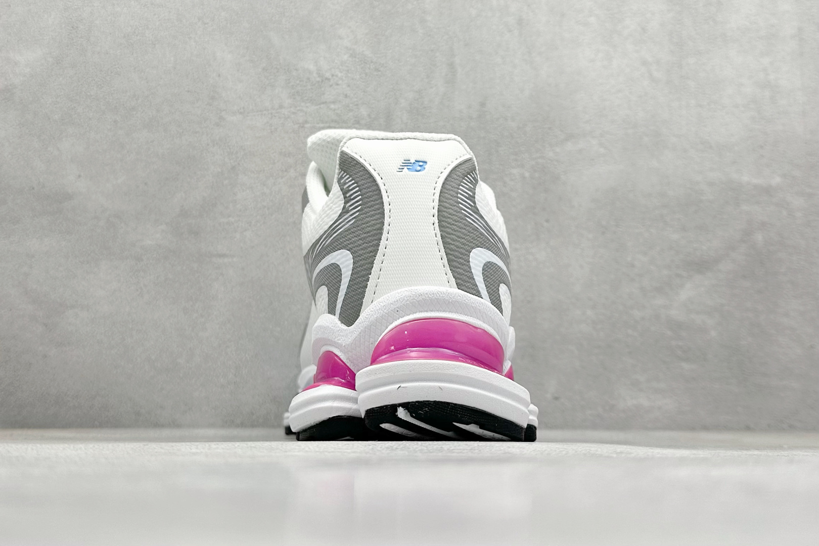 New Balance 新百伦 NB2000 网面休闲鞋  U2000WIO