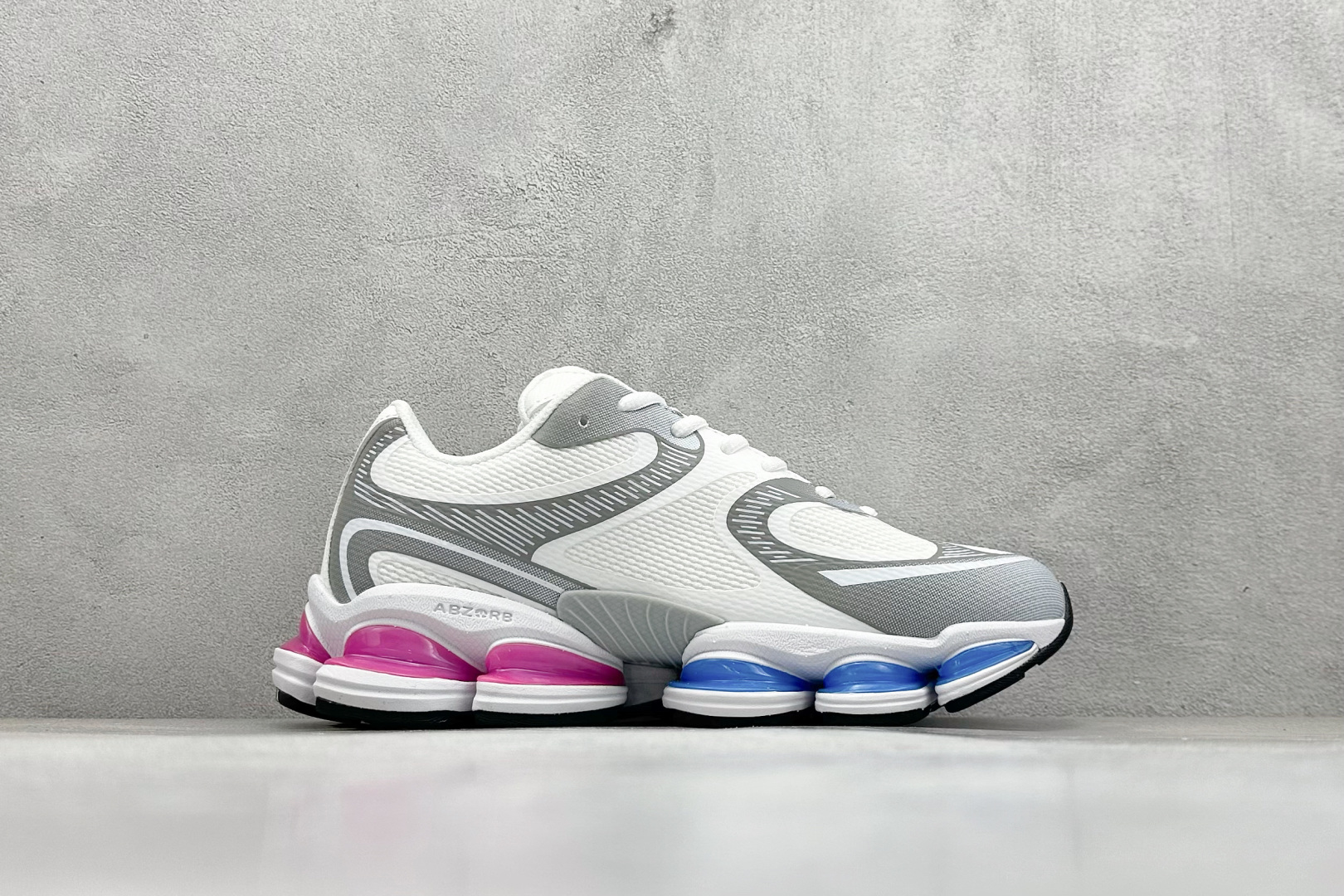 New Balance 新百伦 NB2000 网面休闲鞋  U2000WIO