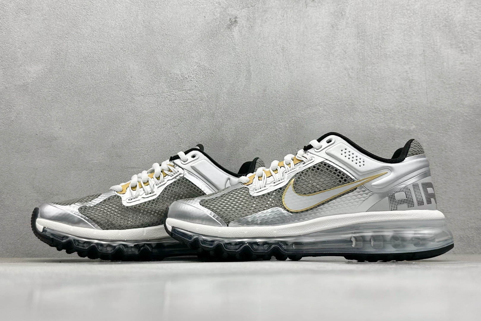 Nk Air Max 2013 耐克复古透气网布气垫跑鞋  HJ7901-095