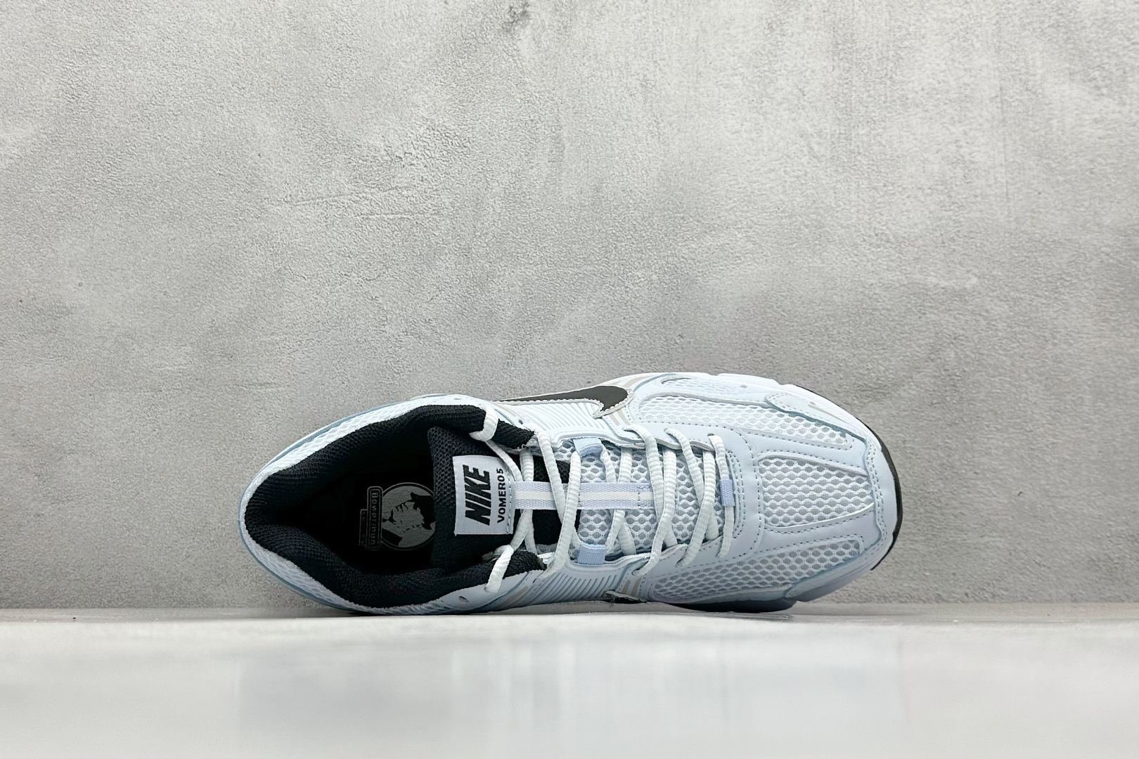 Nike Zoom Vomero Roam 5 Roam 复古跑五代休闲运动慢跑鞋  FJ2028-401