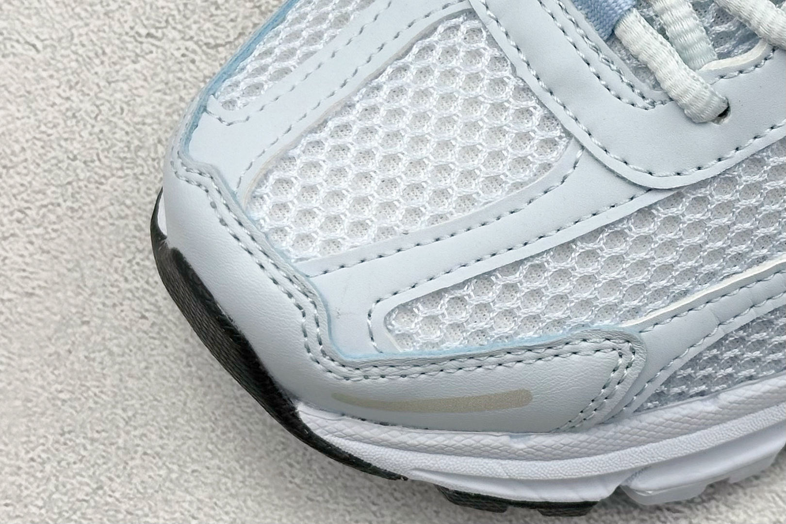 Nike Zoom Vomero Roam 5 Roam 复古跑五代休闲运动慢跑鞋  FJ2028-401