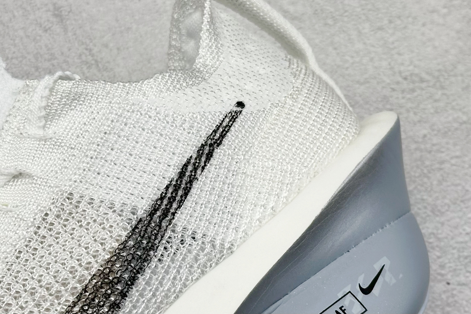 图片[9]-Nike Zoom VaporFly Next 3% \”Prototype\” 2024年全新超级马拉松跑鞋  #鞋款搭载两个Airzoom缓震配置，中底ZoomX 泡绵从后跟延伸至鞋头，超强回弹性 货号：FD8311-101  尺码：36 36.5 37.5 38 38.5 39 40 40.5 41 42 42.5 43 44 44.5 45-选品中心