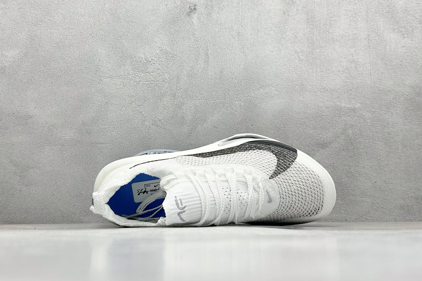 图片[3]-Nike Zoom VaporFly Next 3% \”Prototype\” 2024年全新超级马拉松跑鞋  #鞋款搭载两个Airzoom缓震配置，中底ZoomX 泡绵从后跟延伸至鞋头，超强回弹性 货号：FD8311-101  尺码：36 36.5 37.5 38 38.5 39 40 40.5 41 42 42.5 43 44 44.5 45-选品中心