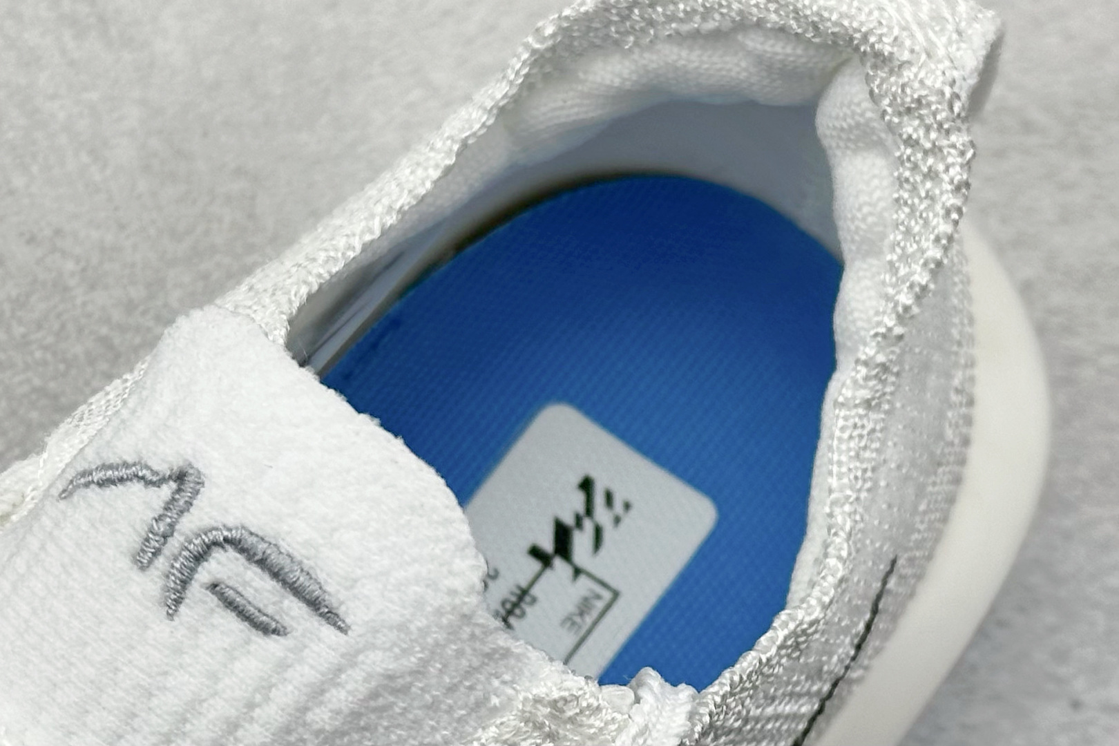 图片[8]-Nike Zoom VaporFly Next 3% \”Prototype\” 2024年全新超级马拉松跑鞋  #鞋款搭载两个Airzoom缓震配置，中底ZoomX 泡绵从后跟延伸至鞋头，超强回弹性 货号：FD8311-101  尺码：36 36.5 37.5 38 38.5 39 40 40.5 41 42 42.5 43 44 44.5 45-选品中心