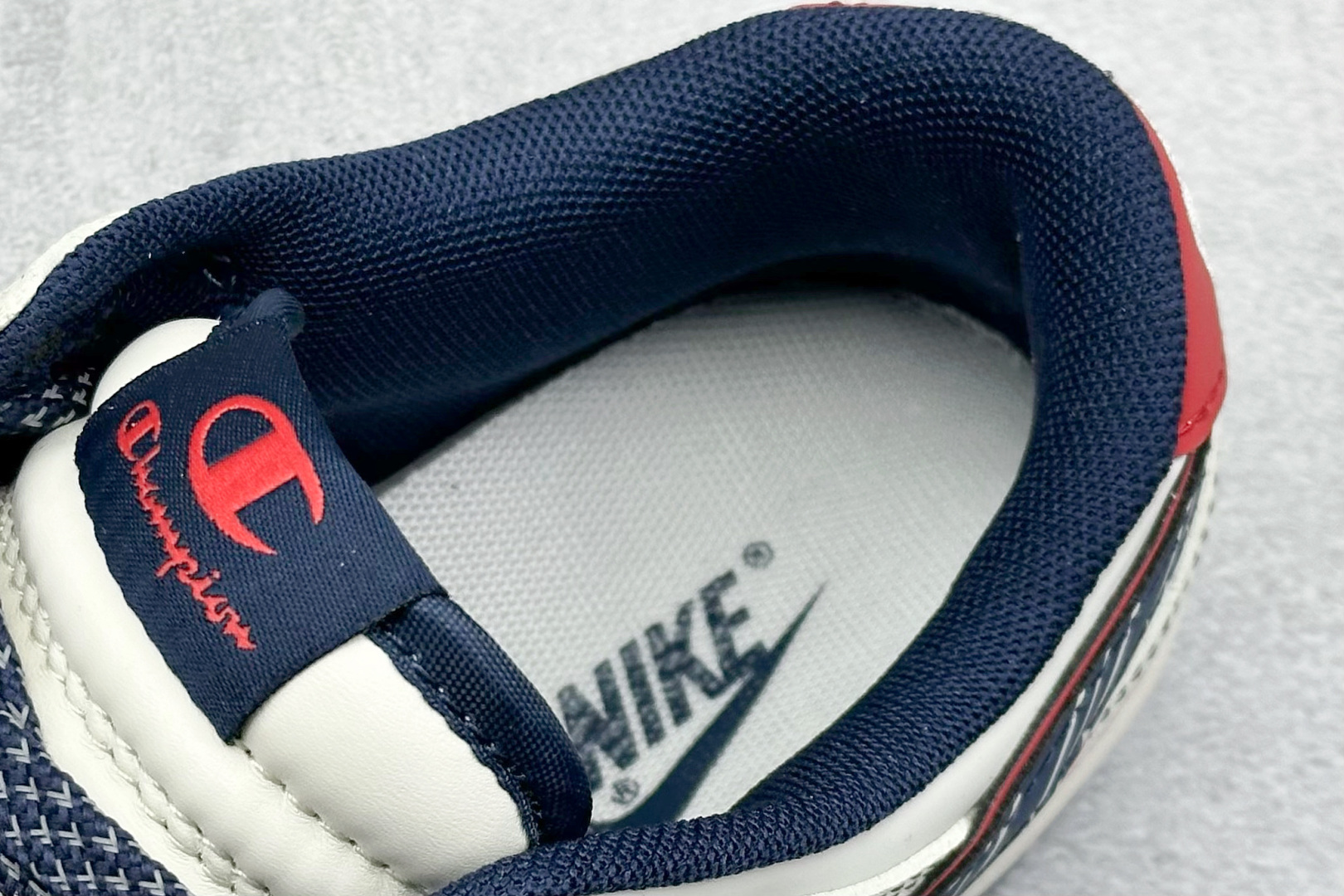 Nike SB Dunk Low 冠军联名 米蓝红 周年高端定制 低帮休闲板鞋 QW5836-017