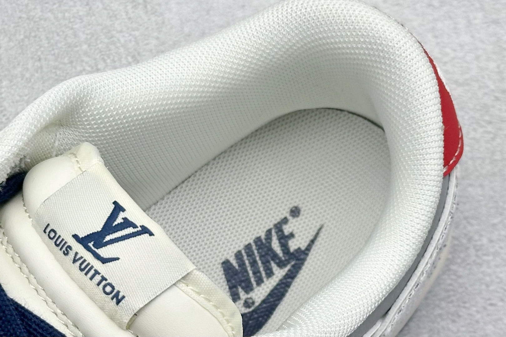 Nike SB Dunk Low x Louis Vuitton 白灰  JP1628-038
