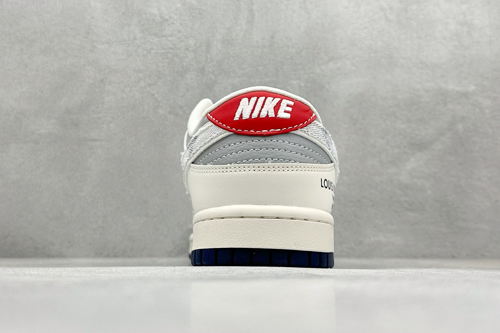 Nike SB Dunk Low x Louis Vuitton 白灰  JP1628-038