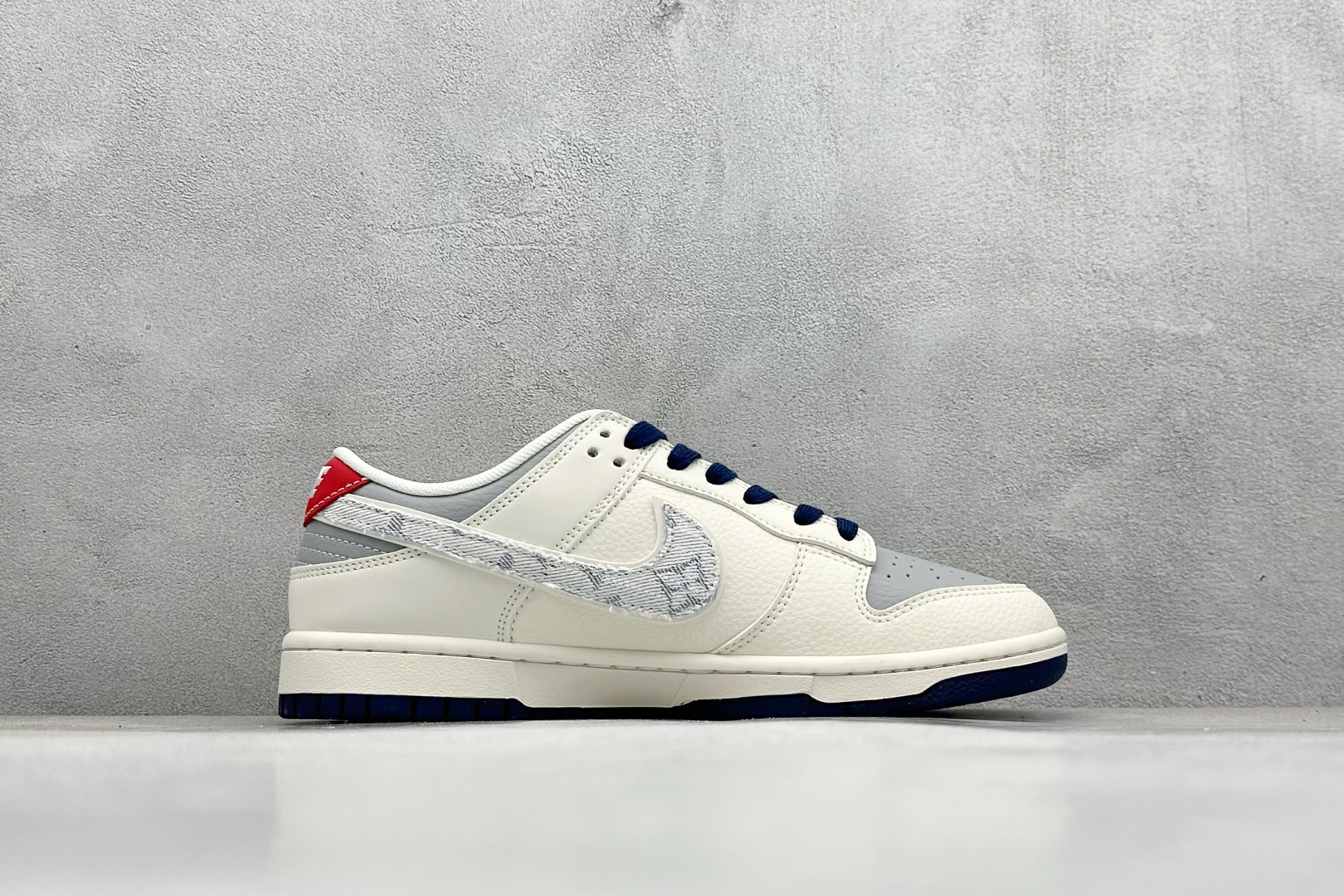 Nike SB Dunk Low x Louis Vuitton 白灰  JP1628-038