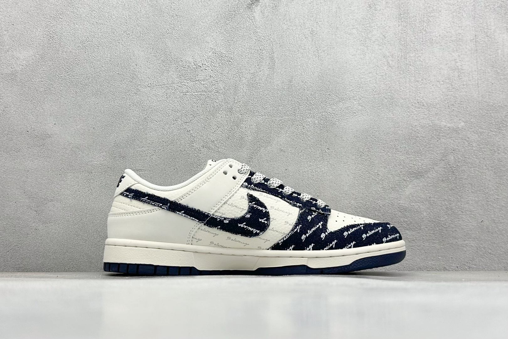 Nike SB Dunk Low x Balenciaga 黑白小勾  XD1588-231