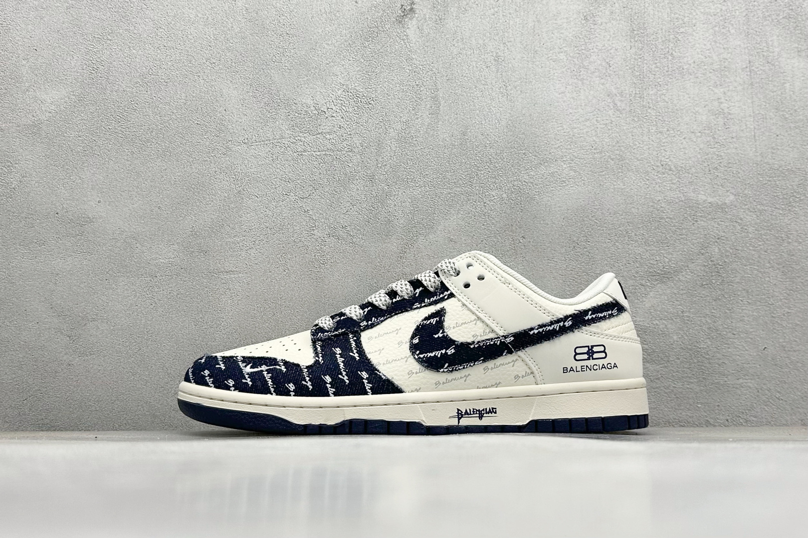 Nike SB Dunk Low x Balenciaga 黑白小勾  XD1588-231