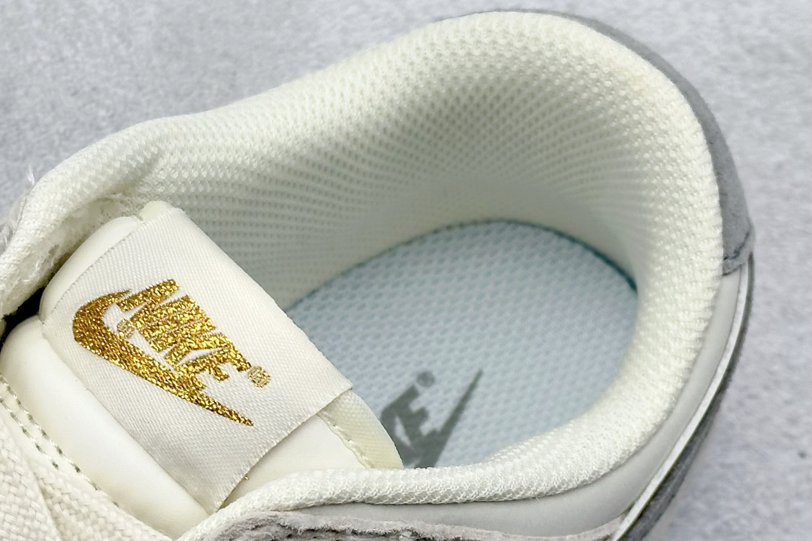 图片[8]-福利特价  Nk SB Dunk Low 银灰金边 周年高端定制 低帮休闲板鞋 #定制鞋盒 大厂纯原品质出货 超高清洁度 皮料切割干净无任何毛边 细节完美 货号：JH8037-924 尺码：36 36.5 37.5 38 38.5 39 40 40.5 41 42 42.5 43 44 44.5 45-选品中心