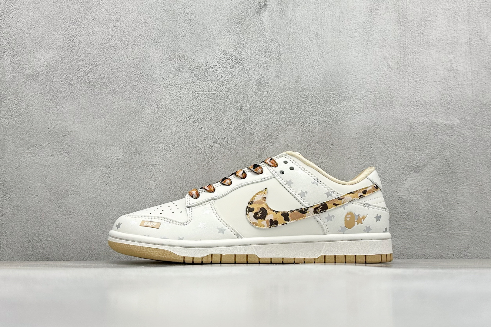 福利特价  Nk SB Dunk Low 联名 周年高端定制 低帮休闲板鞋  #定制鞋盒 大厂纯原品质出货 超高清洁度 皮料切割干净无任何毛边 细节完美 货号：DQ1098-367  尺码：36 36.5 37.5 38 38.5 39 40 40.5 41 42 42.5 43 44 44.5 45-选品中心