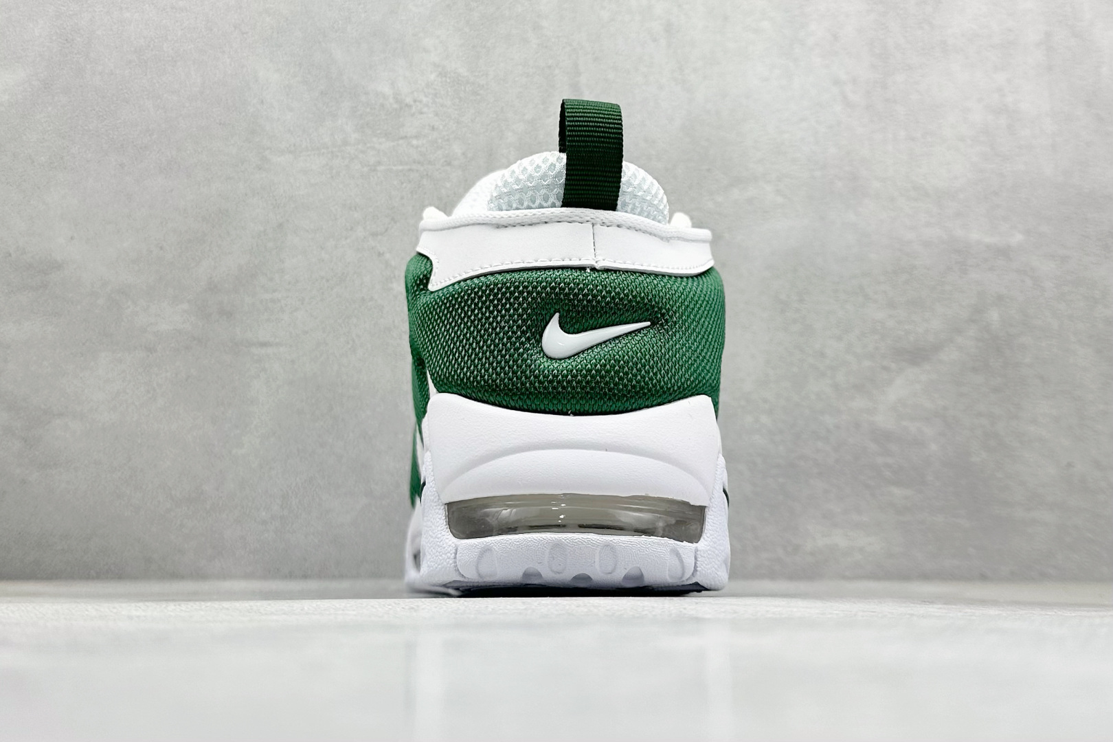 CNike Air More Uptempo  Air More Uptempo绝对是耐克篮球鞋 FZ3055-102
