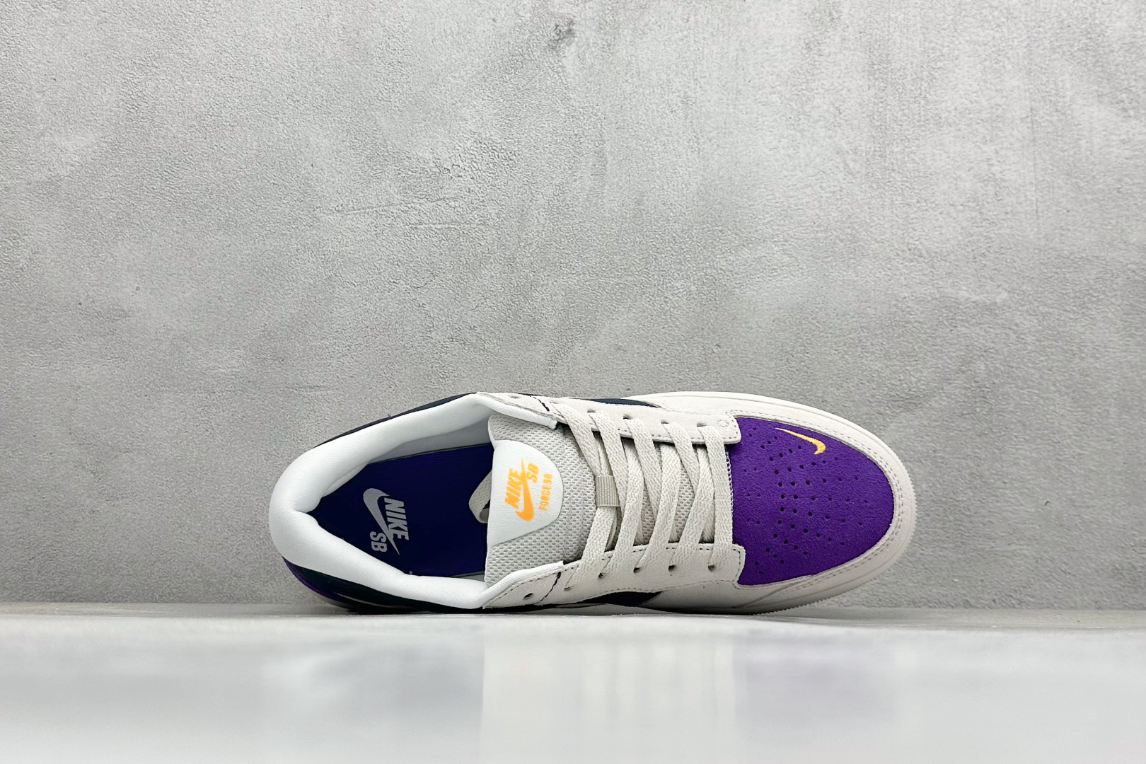 FS版 Nike SB Force 58 硫化杯底 传统篮球风格 Nike SB Force 58 男/女滑板鞋 DV5477-403
