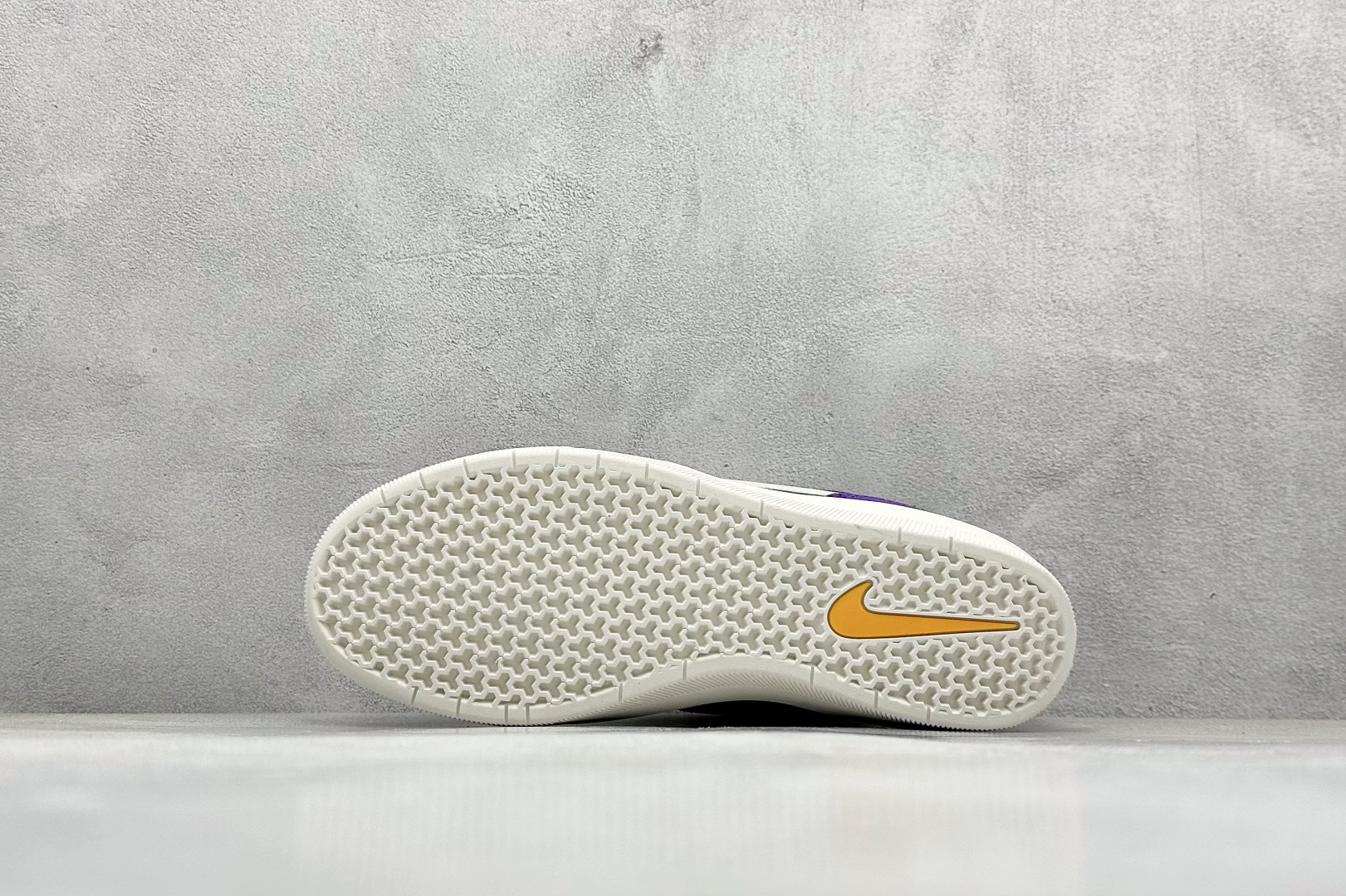 FS版 Nike SB Force 58 硫化杯底 传统篮球风格 Nike SB Force 58 男/女滑板鞋 DV5477-403