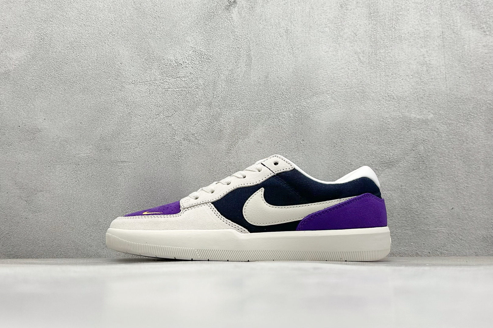 FS版 Nike SB Force 58 硫化杯底 传统篮球风格 Nike SB Force 58 男/女滑板鞋 DV5477-403