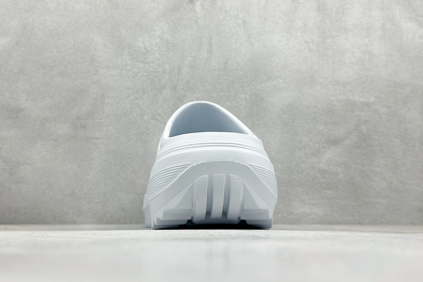 XD版AD OZWAVE CLOG 防滑包头 厨师鞋二代 稳定缓震回弹厚底老爹拖鞋  JR9273