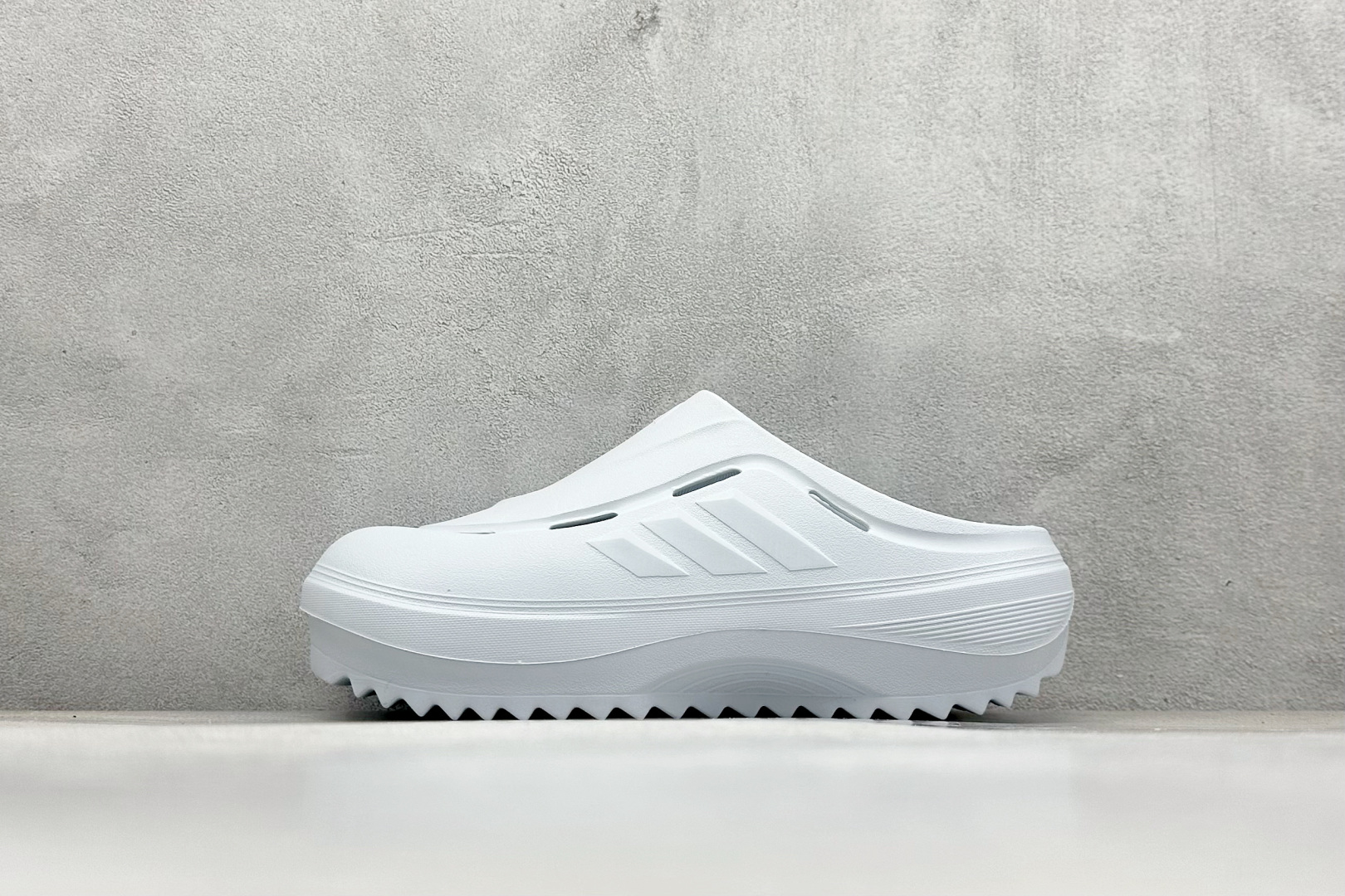 XD版AD OZWAVE CLOG 防滑包头 厨师鞋二代 稳定缓震回弹厚底老爹拖鞋  JR9273