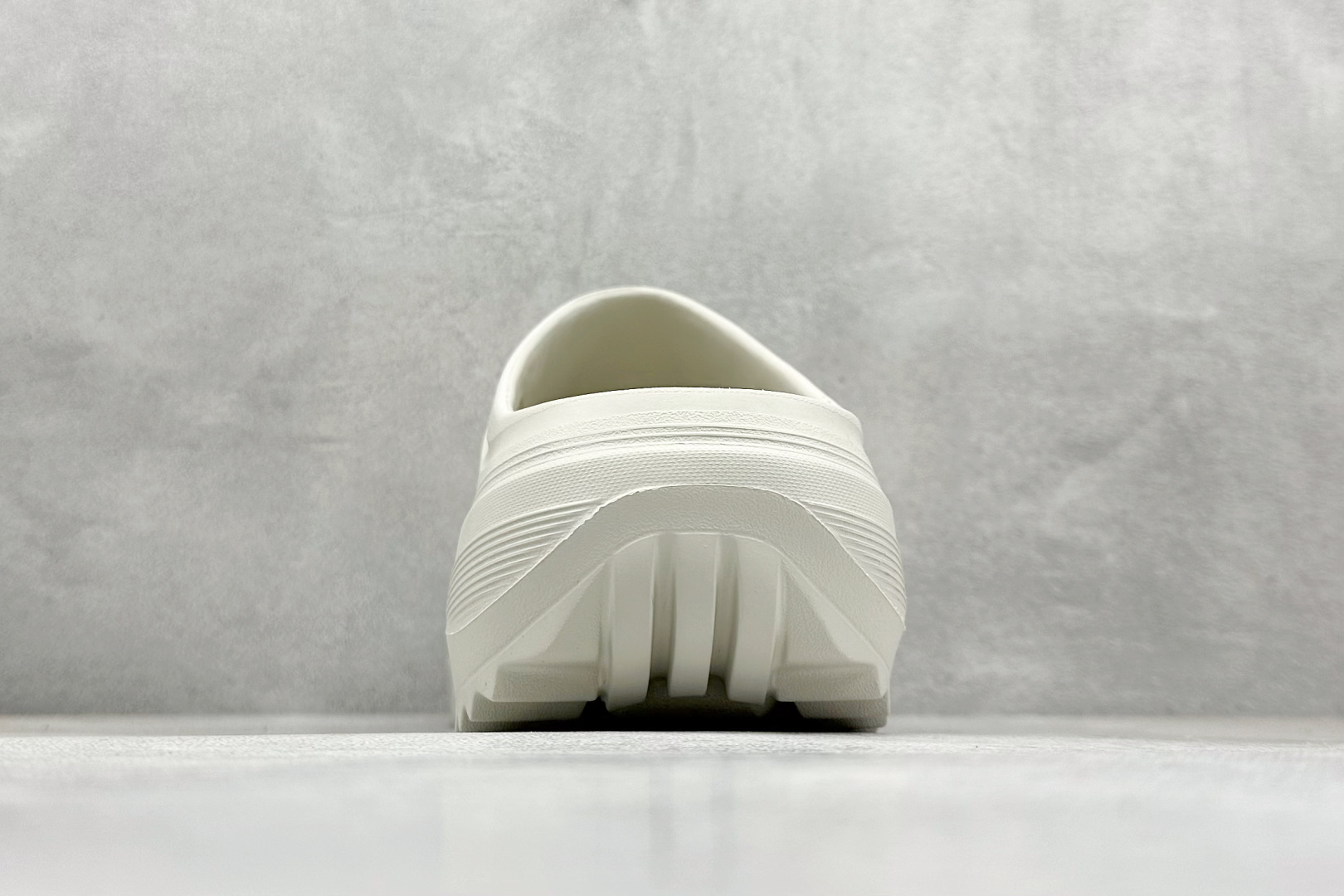 XD版AD OZWAVE CLOG 防滑包头 厨师鞋二代 稳定缓震回弹厚底老爹拖鞋  JR6758
