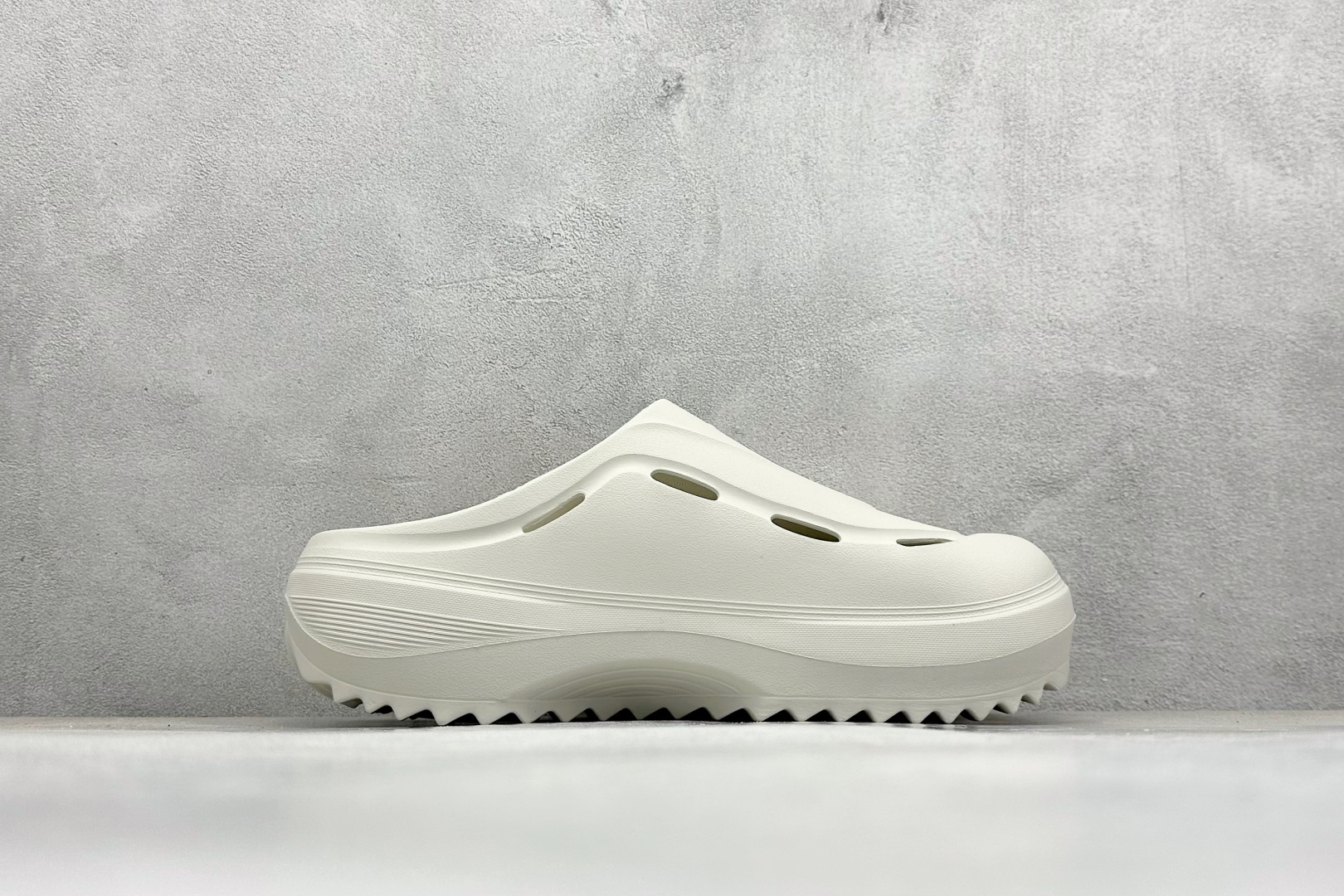 XD版AD OZWAVE CLOG 防滑包头 厨师鞋二代 稳定缓震回弹厚底老爹拖鞋  JR6758