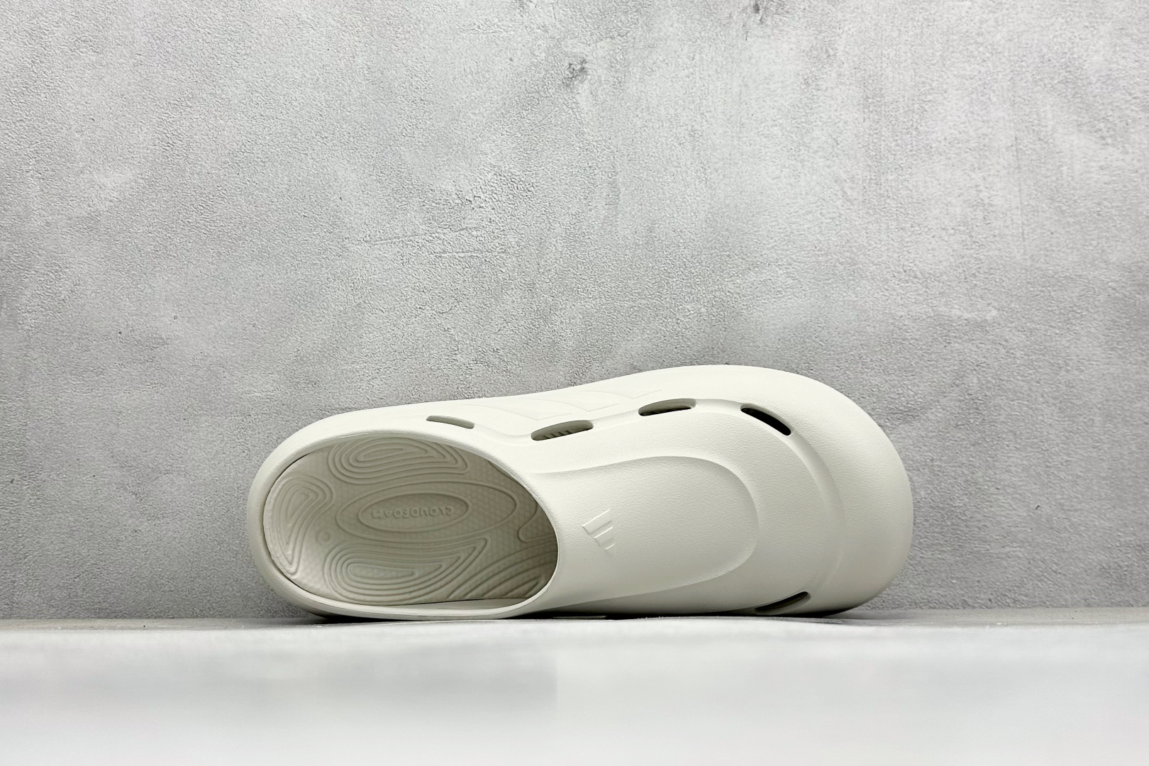 XD版AD OZWAVE CLOG 防滑包头 厨师鞋二代 稳定缓震回弹厚底老爹拖鞋  JR6758