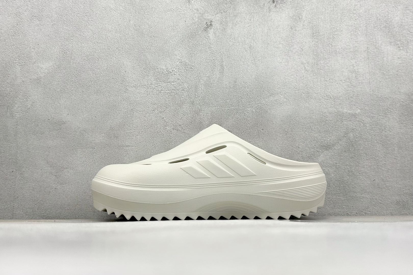 XD版AD OZWAVE CLOG 防滑包头 厨师鞋二代 稳定缓震回弹厚底老爹拖鞋  JR6758
