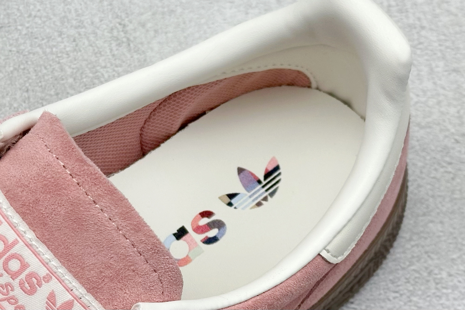 S2AdidHandball Spezial 复古单品 阿迪达斯经典款复古休闲板鞋  KJ6305