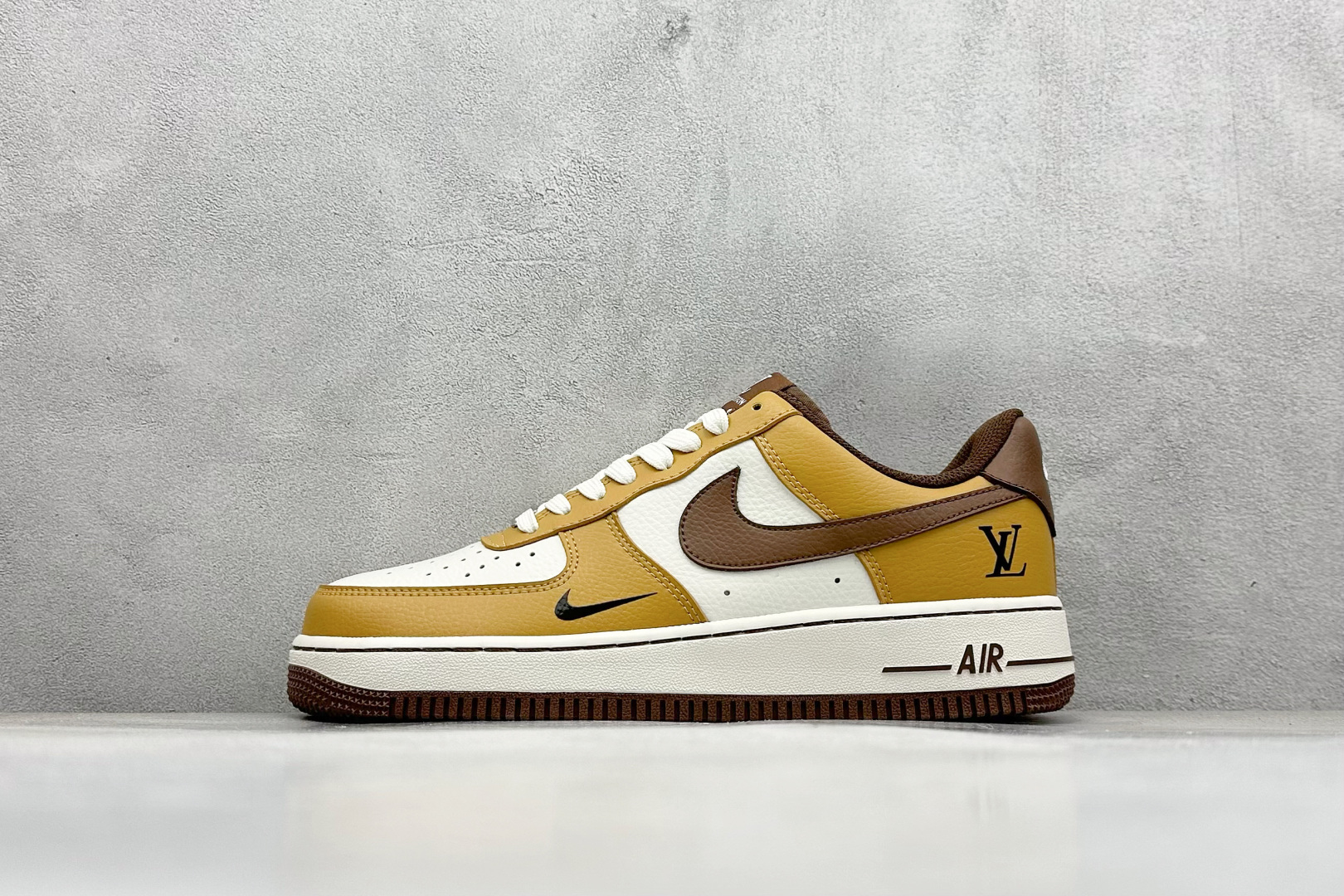 SC版Nike Air Force 1’07 Low LV联名 琥珀棕黄 空军一号低帮休闲板鞋  LW9279-014