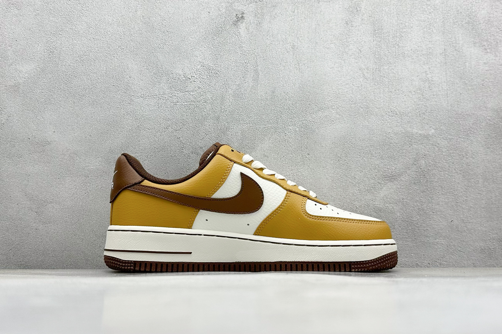 SC版Nike Air Force 1'07 Low LV联名 琥珀棕黄 空军一号低帮休闲板鞋  LW9279-014