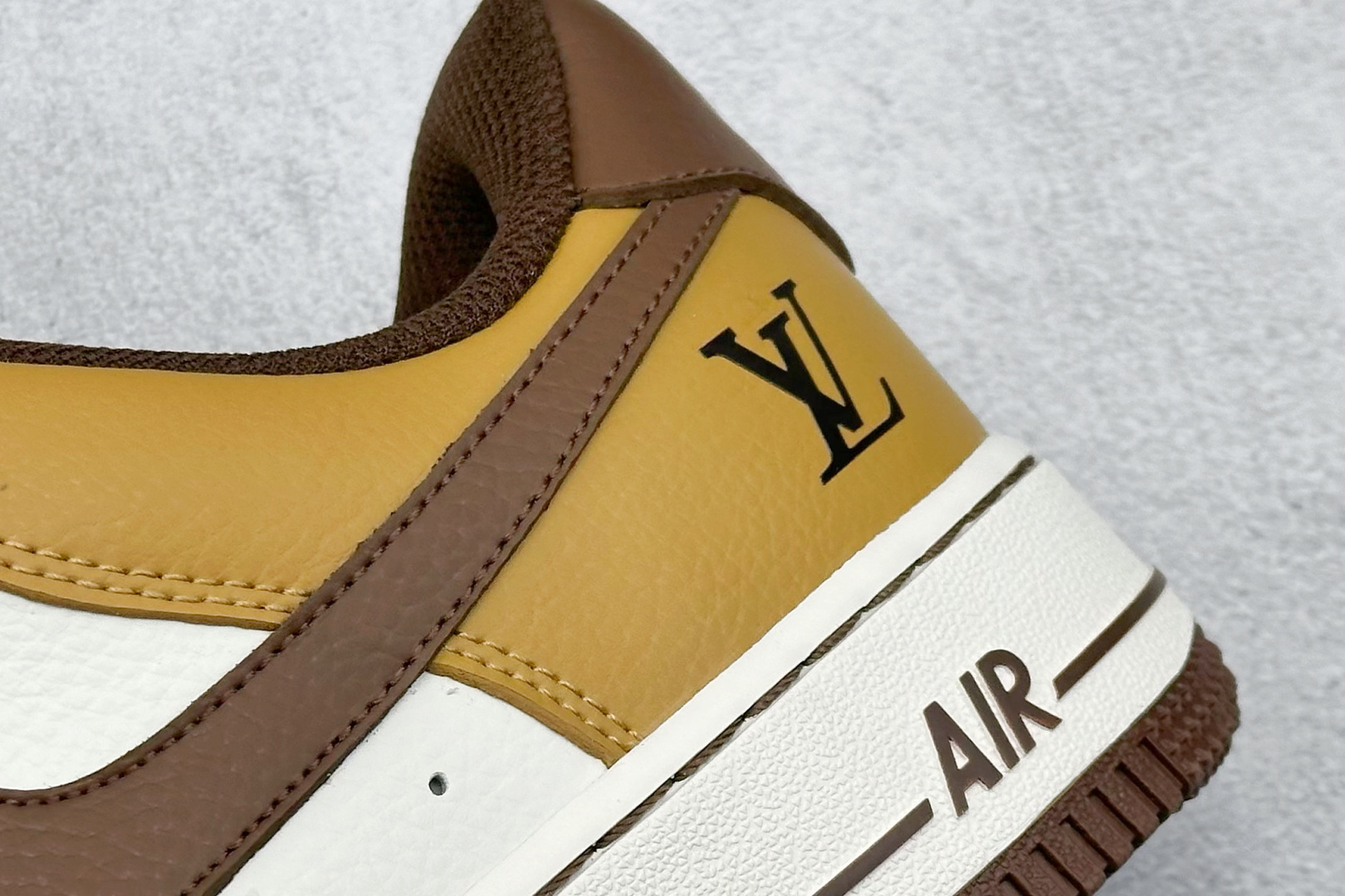 SC版Nike Air Force 1'07 Low LV联名 琥珀棕黄 空军一号低帮休闲板鞋  LW9279-014