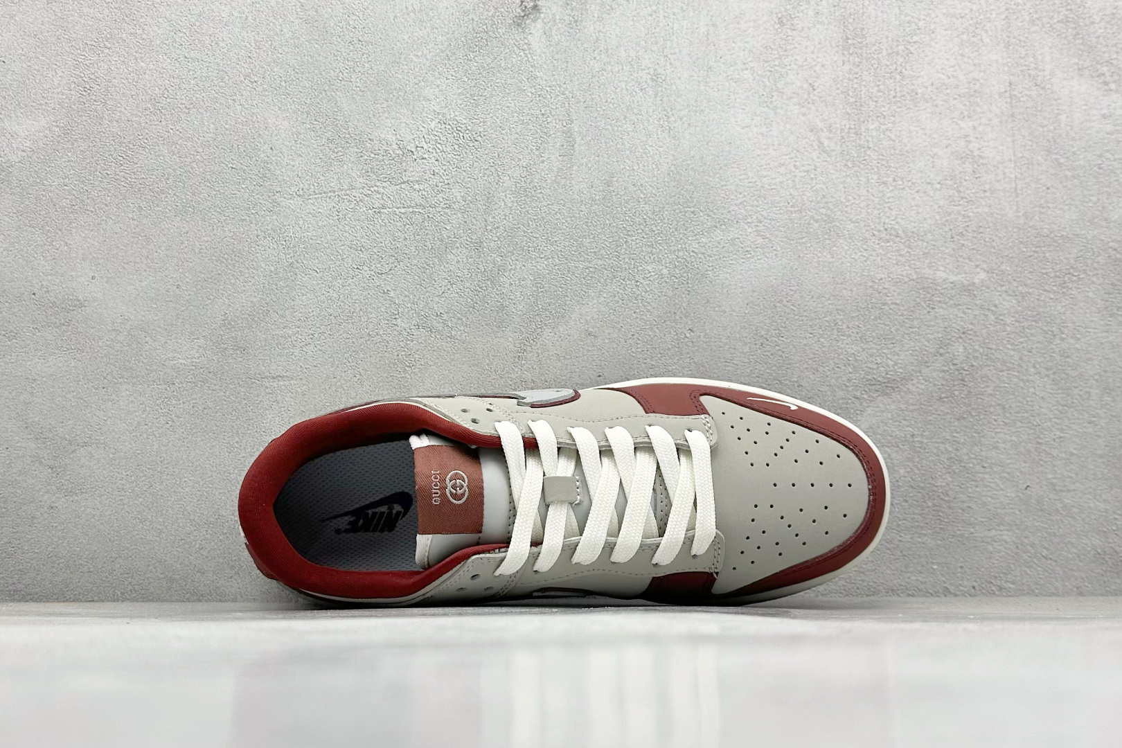 SC版Nike SB Dunk Low 古驰联名 雾灰殷红 周年高端定制 低帮休闲板鞋 XY2026-157