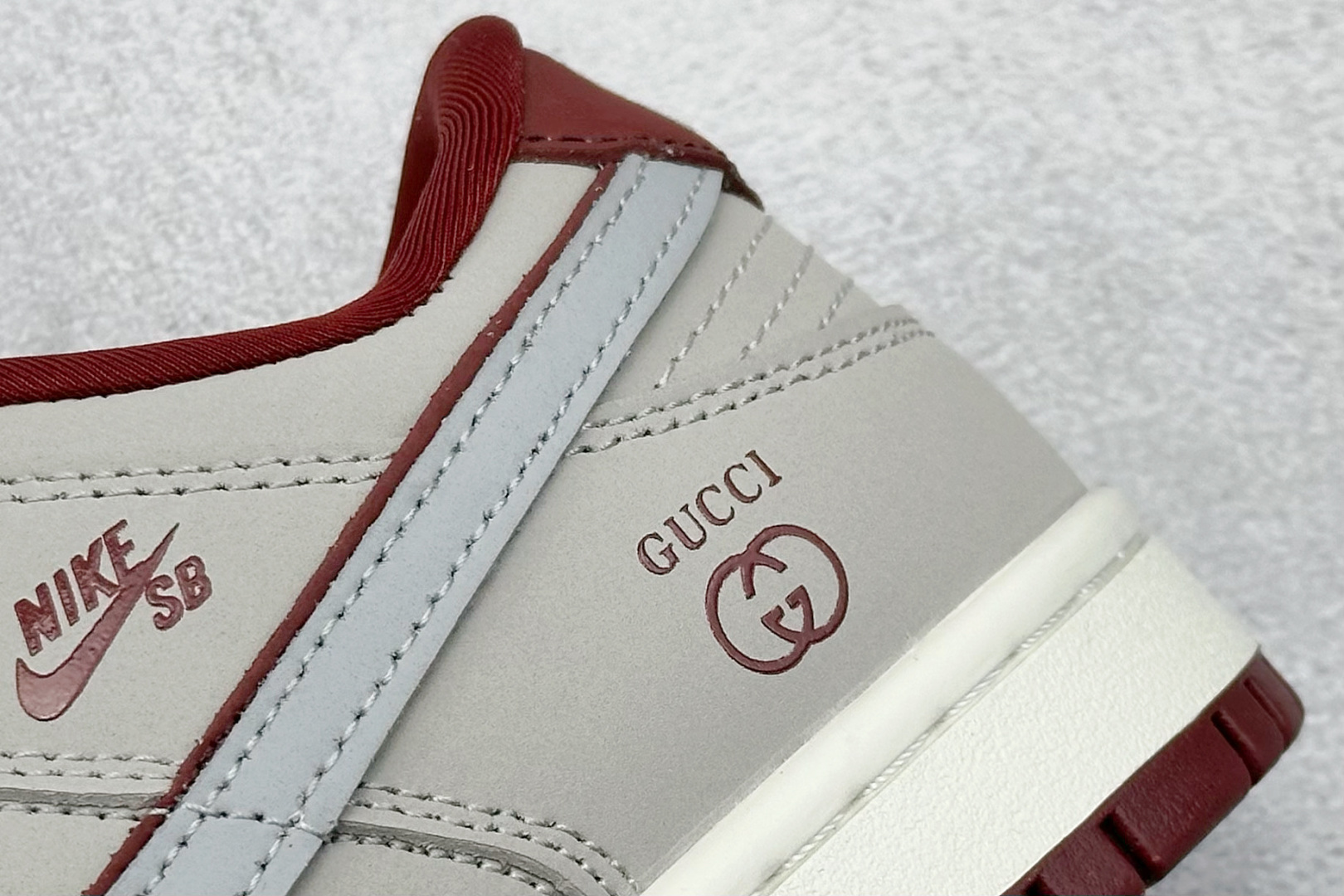 SC版Nike SB Dunk Low 古驰联名 雾灰殷红 周年高端定制 低帮休闲板鞋 XY2026-157