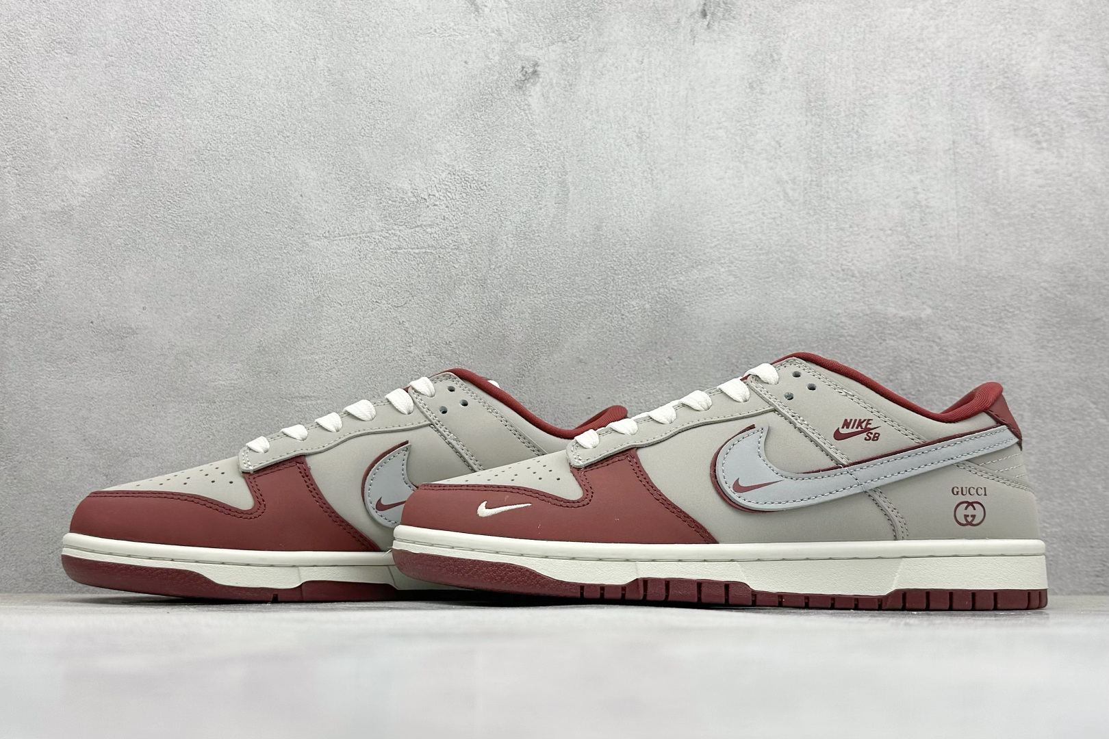SC版Nike SB Dunk Low 古驰联名 雾灰殷红 周年高端定制 低帮休闲板鞋 XY2026-157